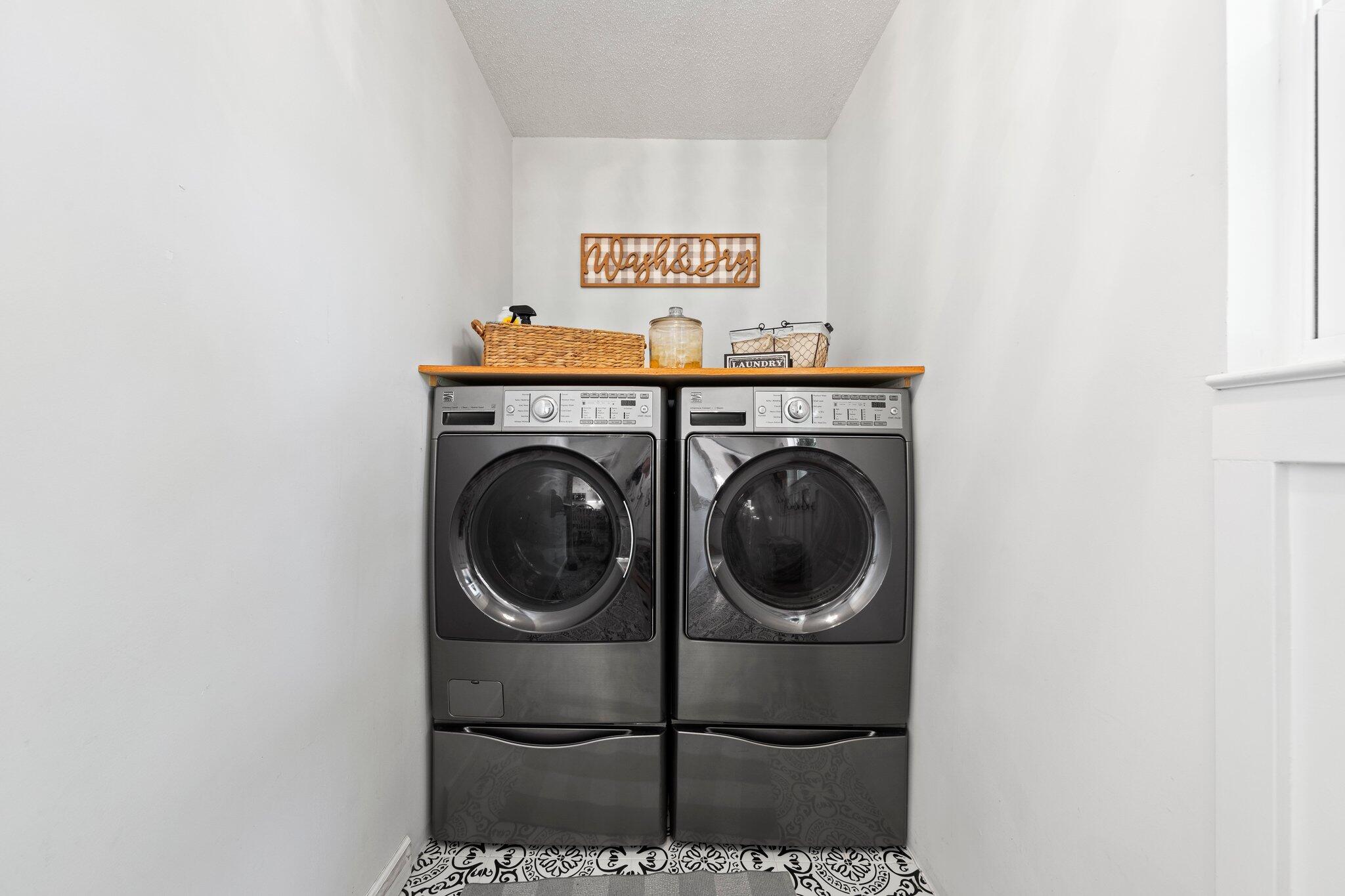 221 NW Bayou Woods Dr Drive