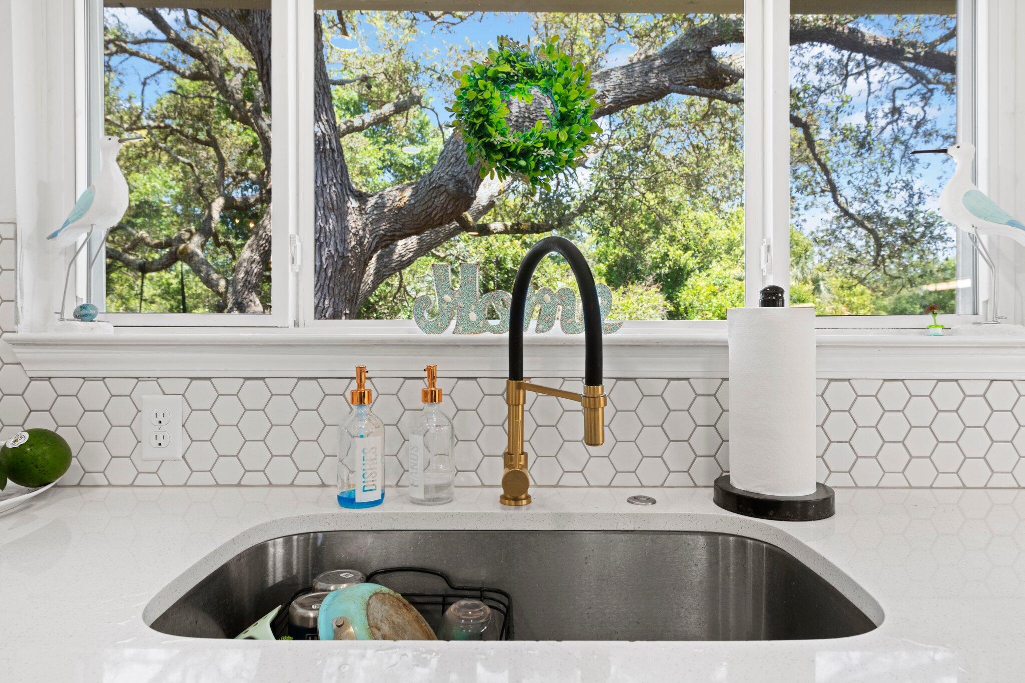 221 NW Bayou Woods Dr Drive