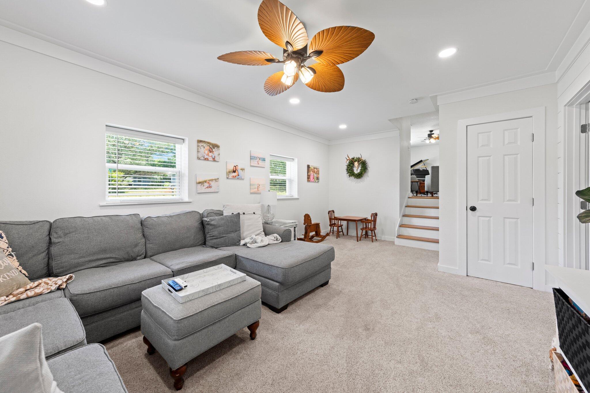 221 NW Bayou Woods Dr Drive