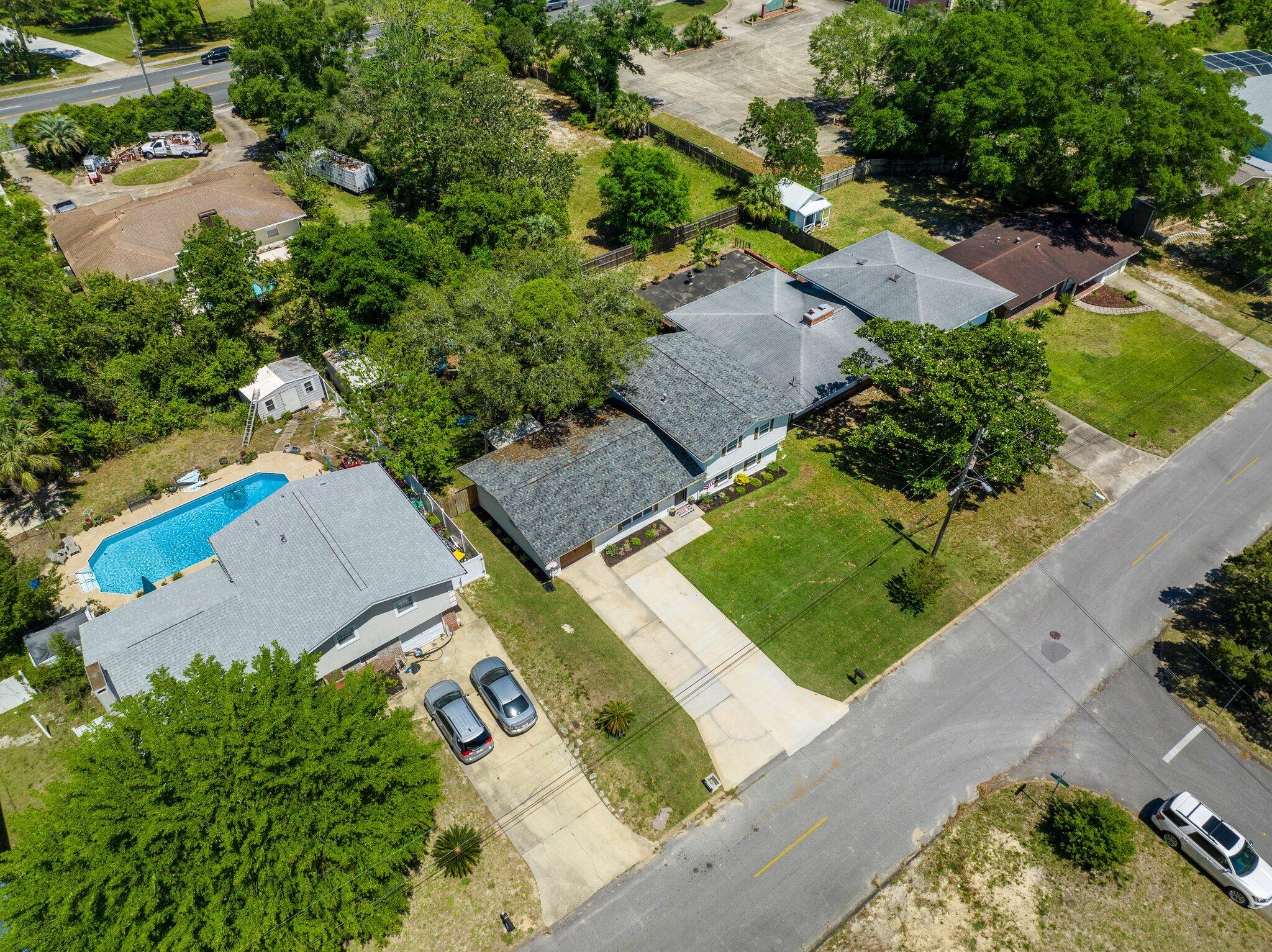 221 NW Bayou Woods Dr Drive