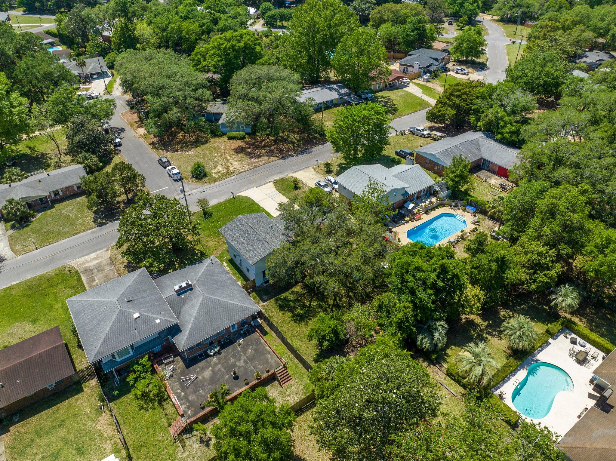 221 NW Bayou Woods Dr Drive