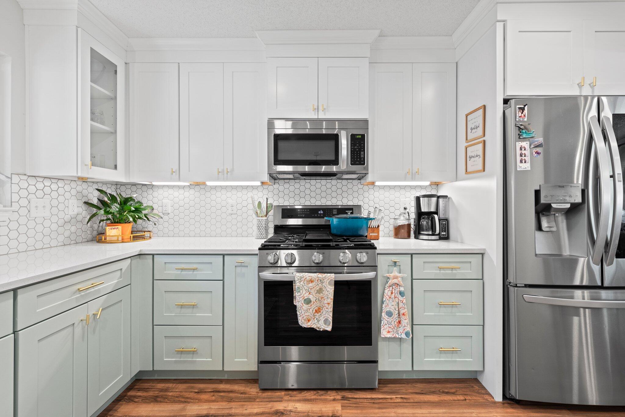 221 NW Bayou Woods Dr Drive