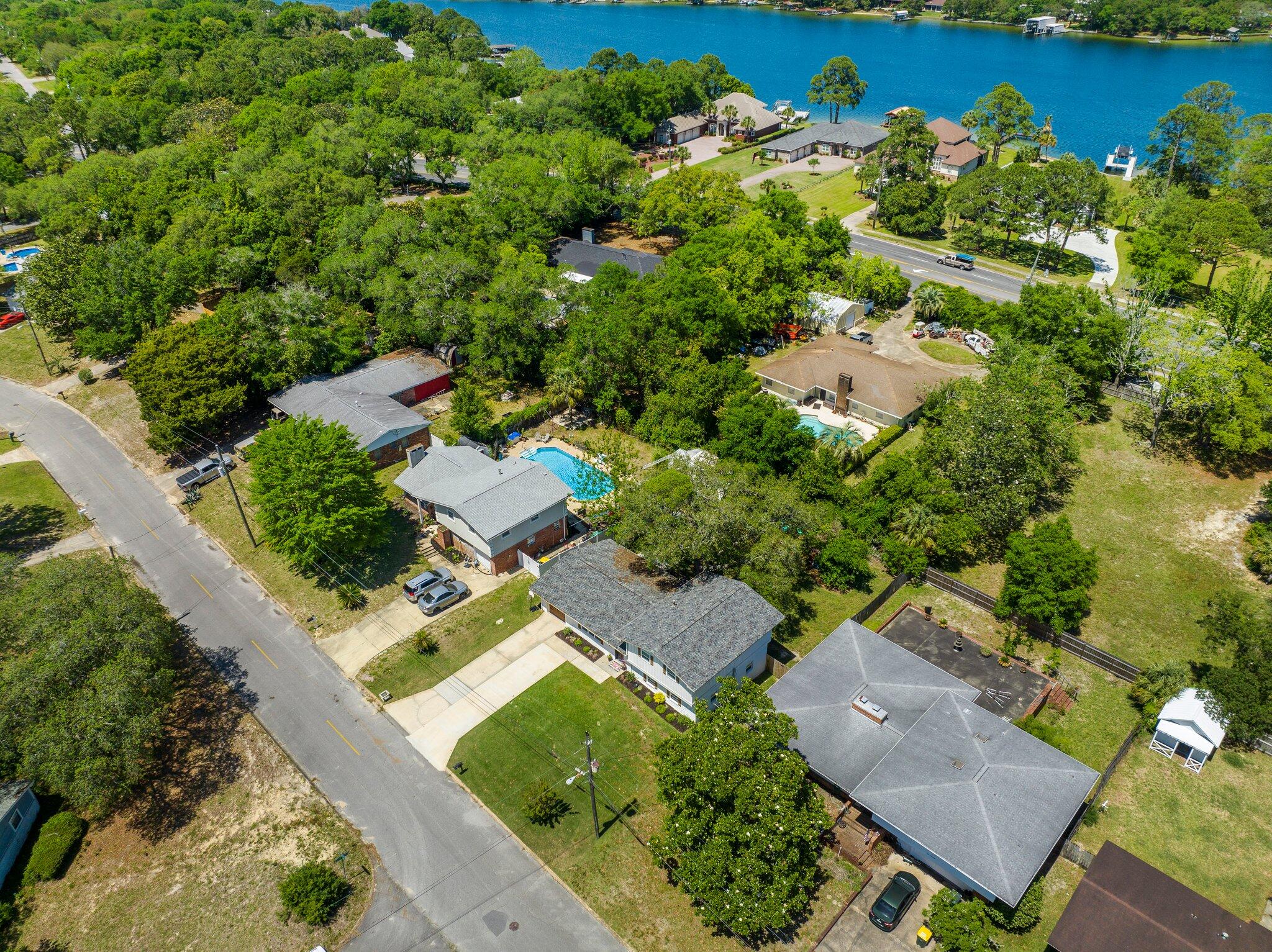 221 NW Bayou Woods Dr Drive