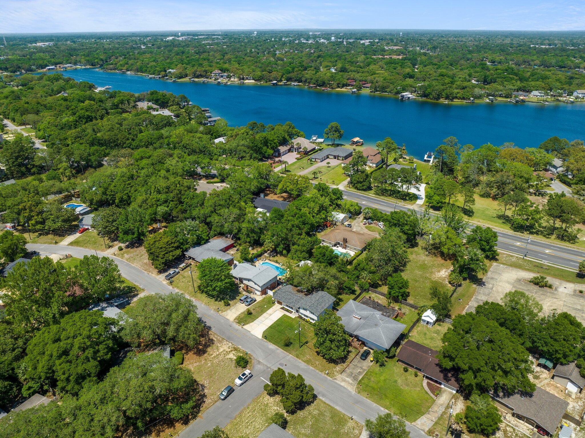 221 NW Bayou Woods Dr Drive