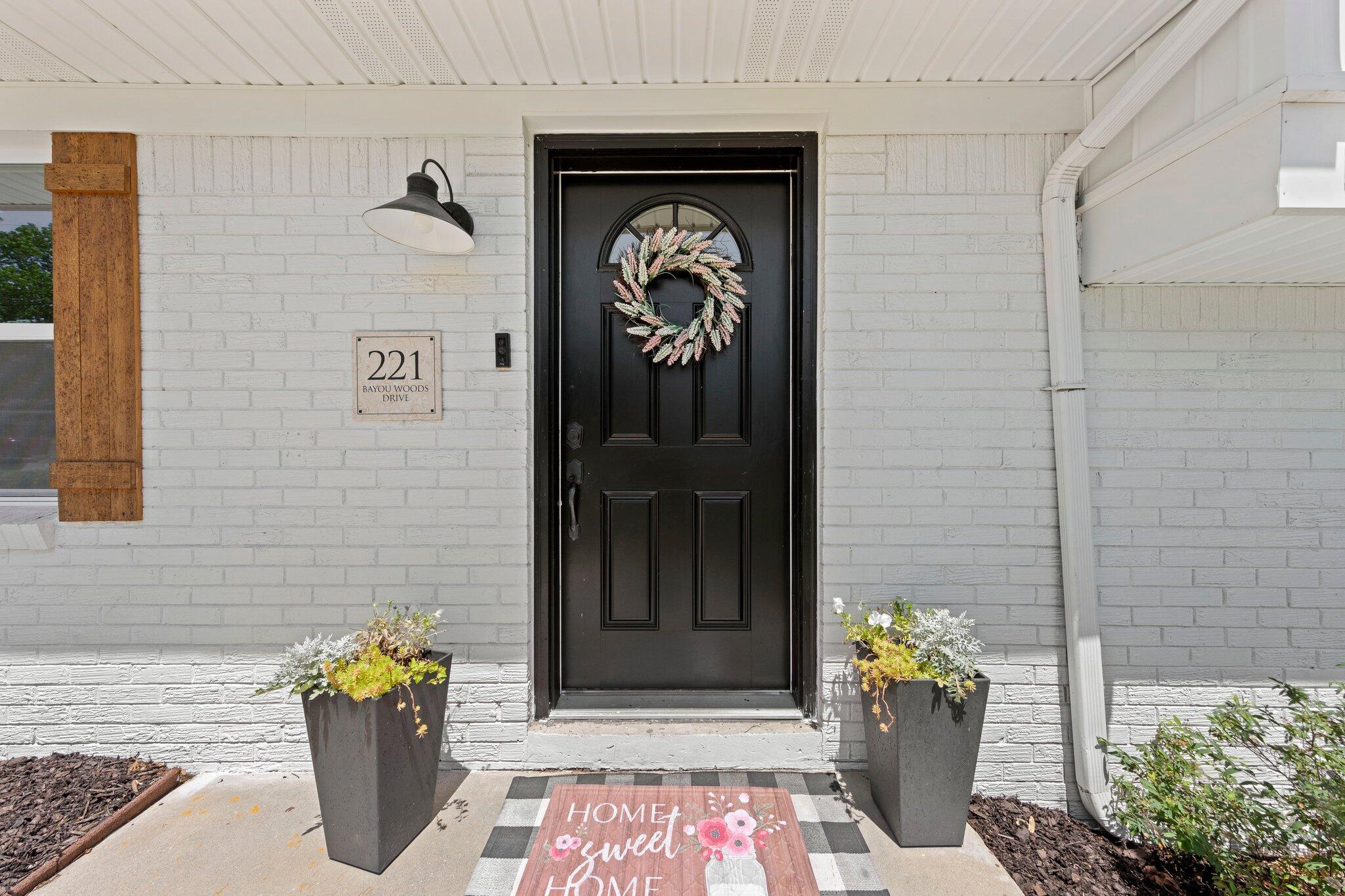 221 NW Bayou Woods Dr Drive