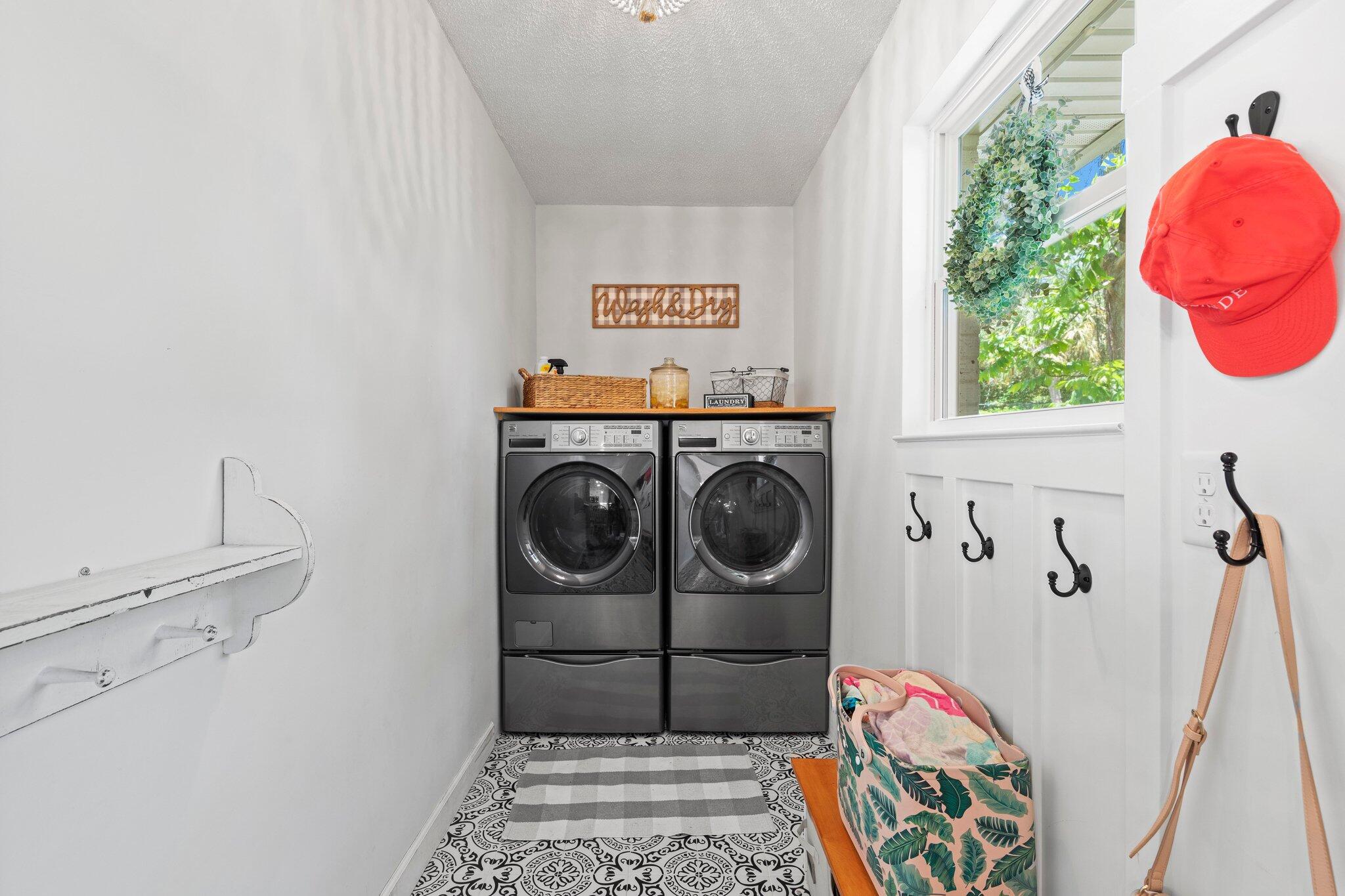 221 NW Bayou Woods Dr Drive