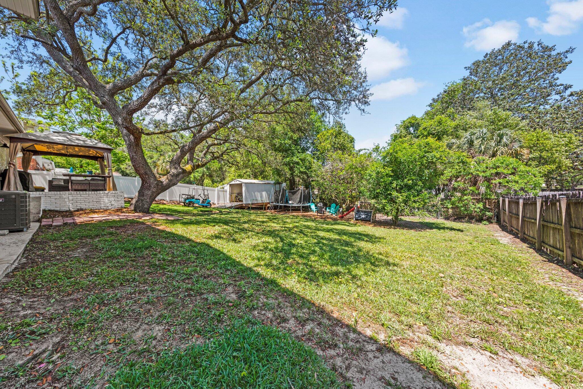 221 NW Bayou Woods Dr Drive