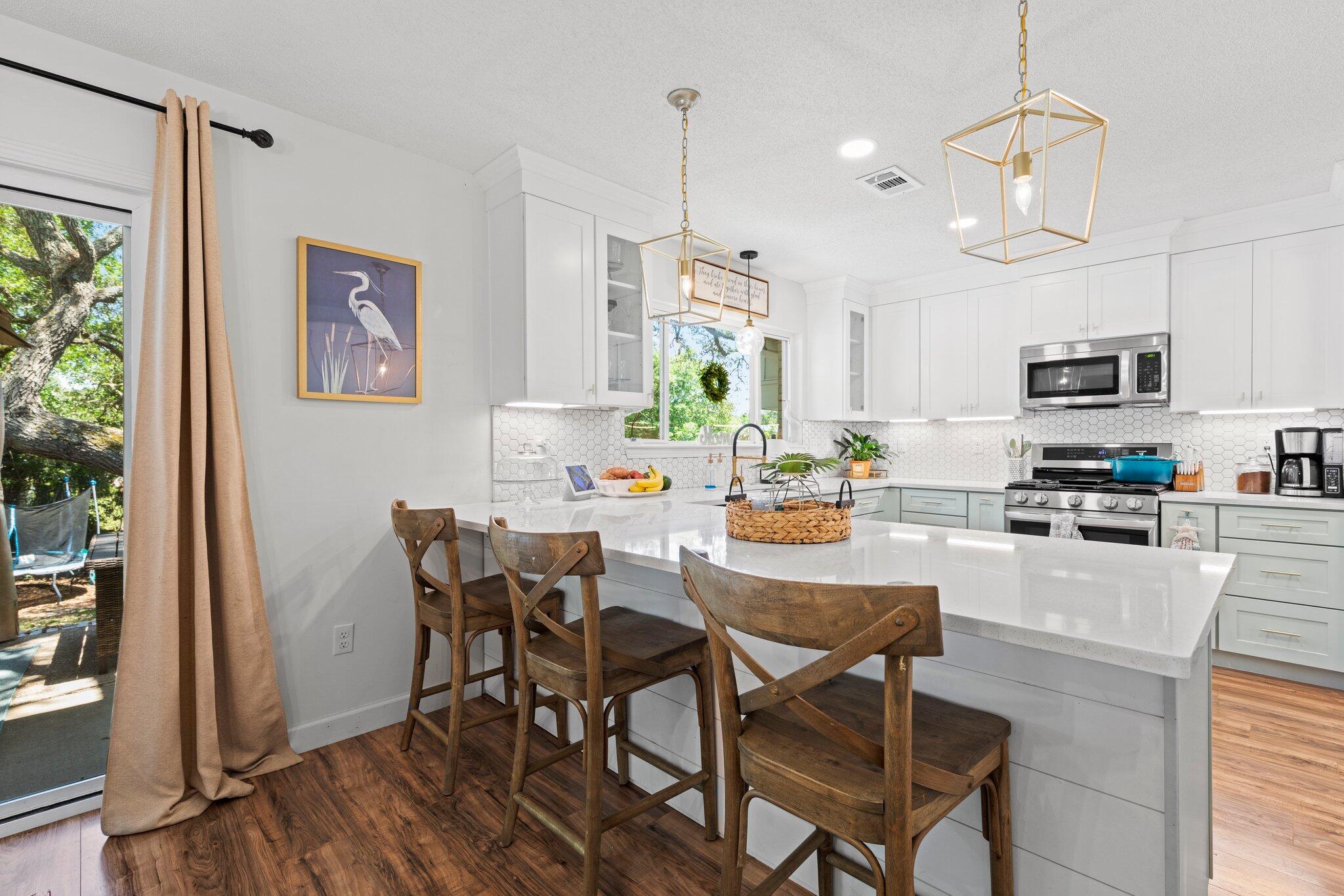 221 NW Bayou Woods Dr Drive