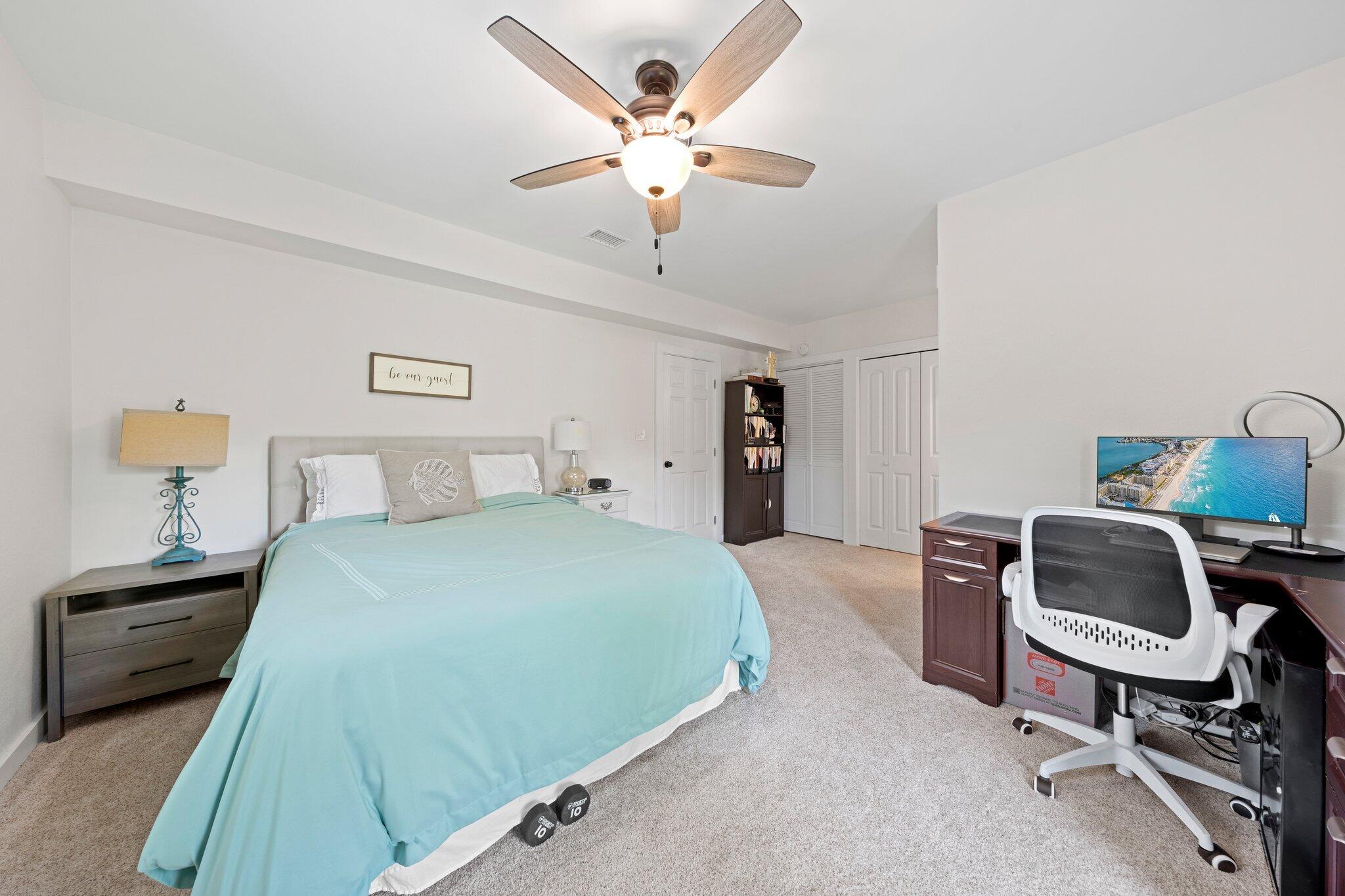 221 NW Bayou Woods Dr Drive