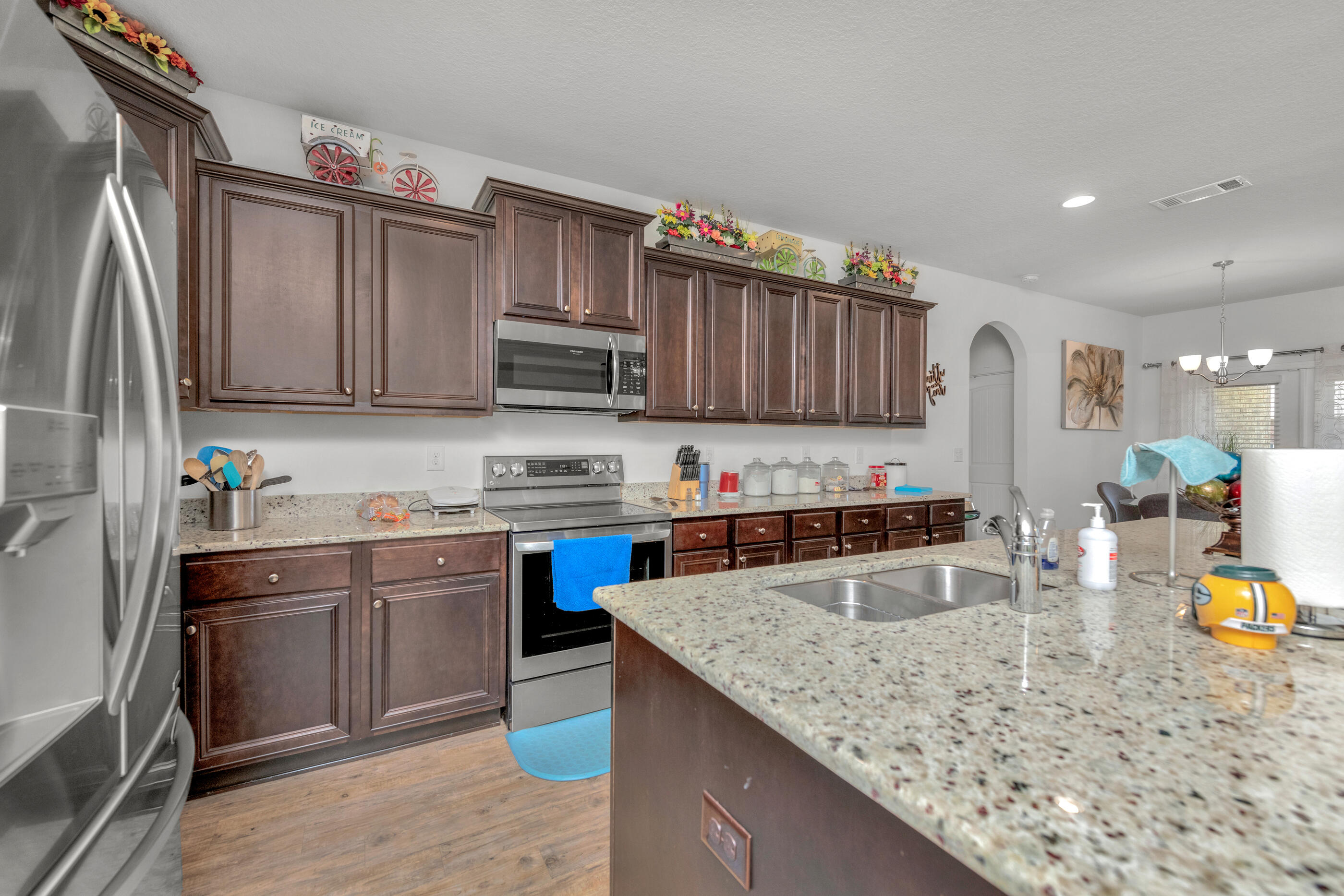 415 Chickadee Street