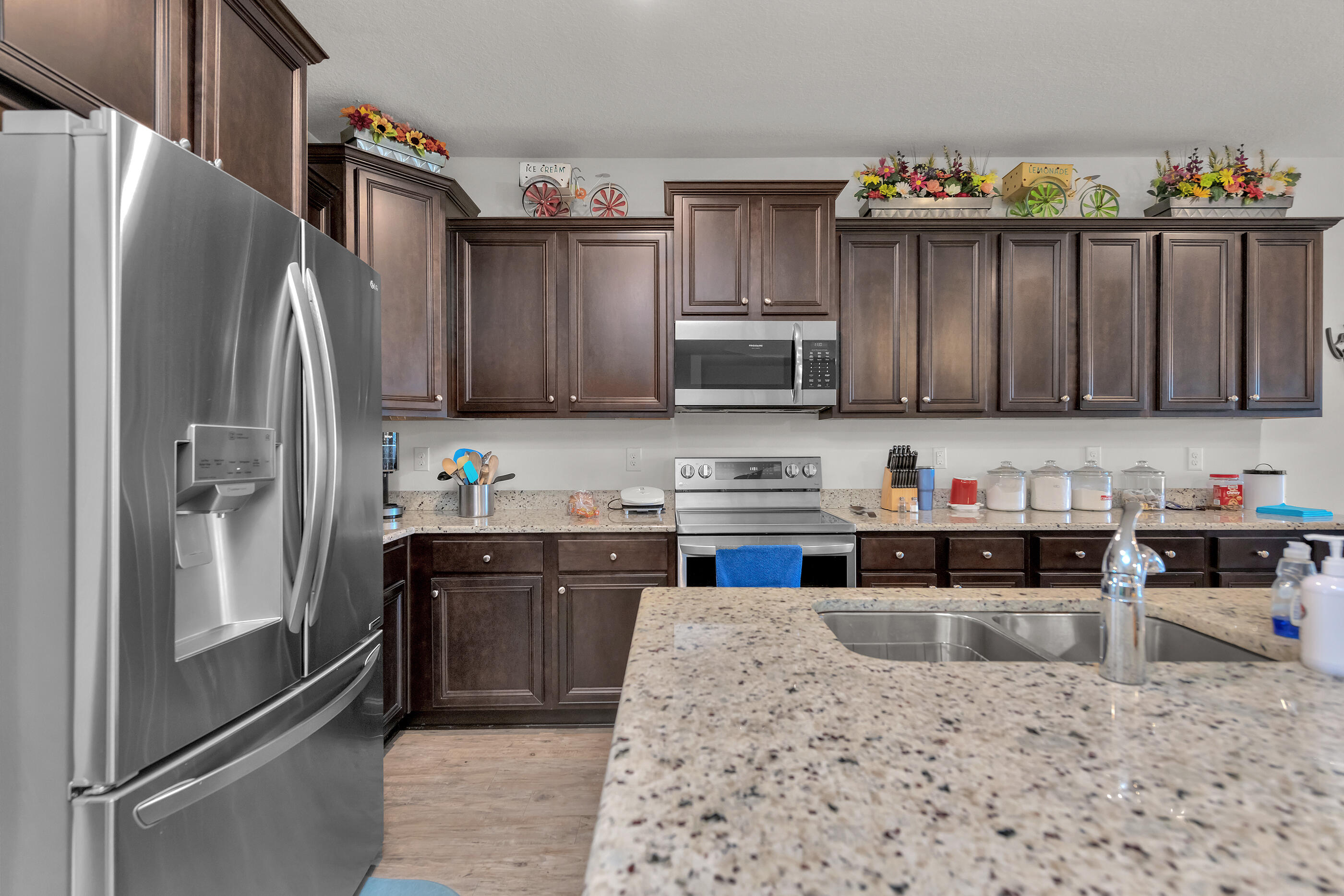 415 Chickadee Street