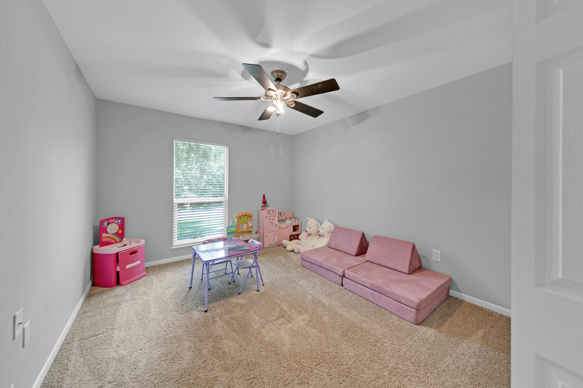 300 NW Vaughan Street