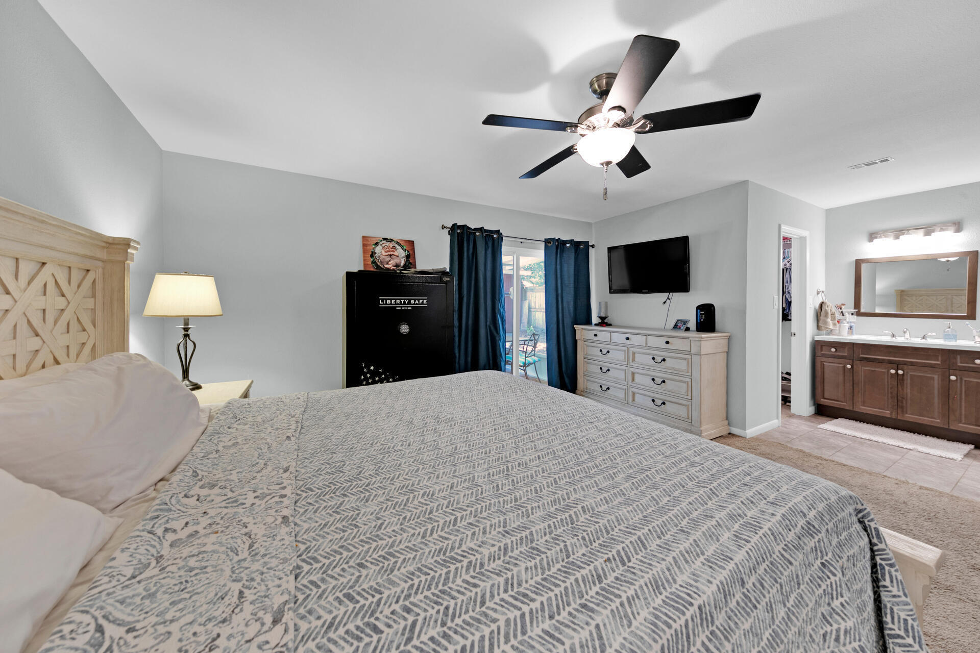 300 NW Vaughan Street