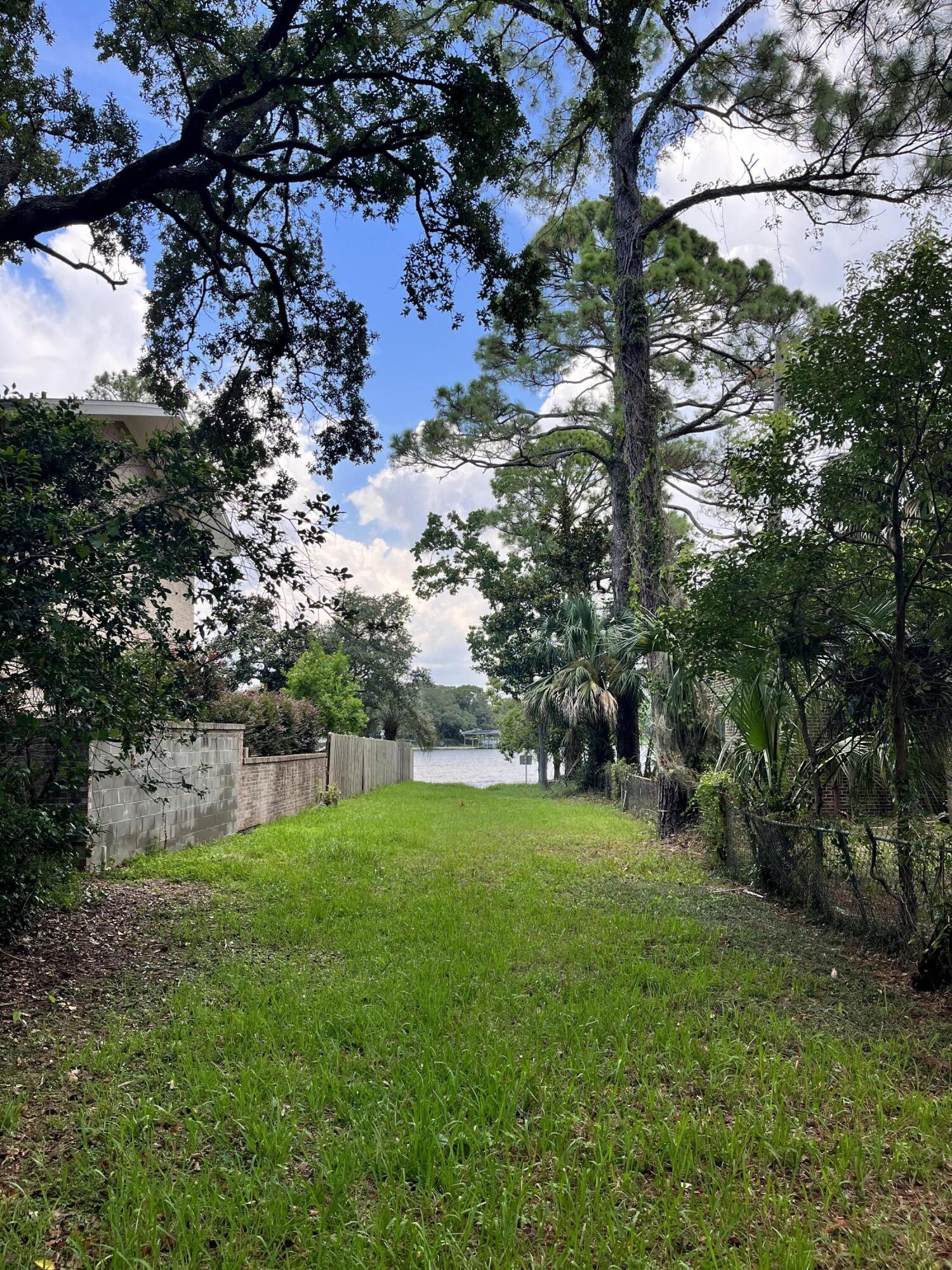 300 NW Vaughan Street