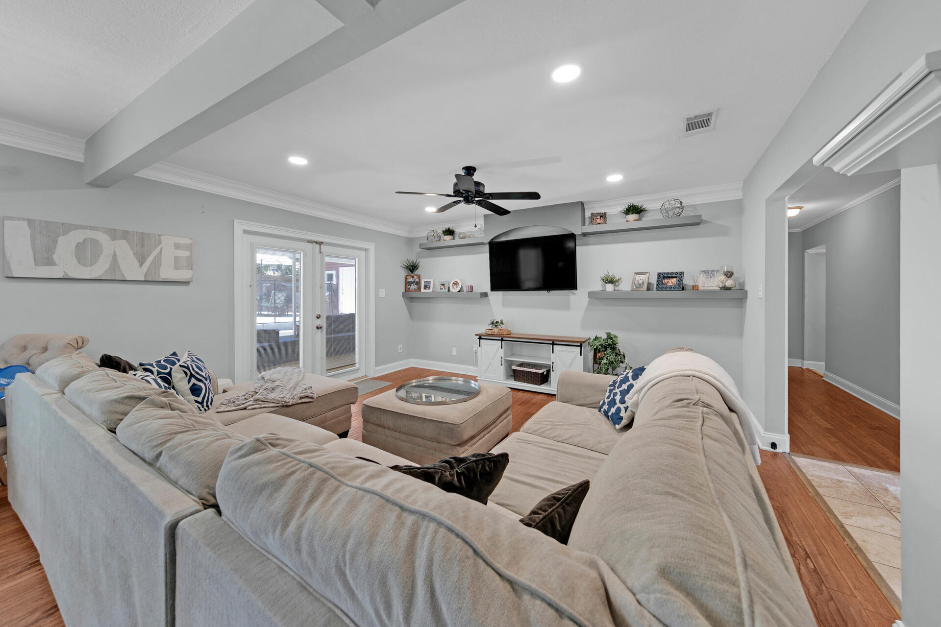 300 NW Vaughan Street