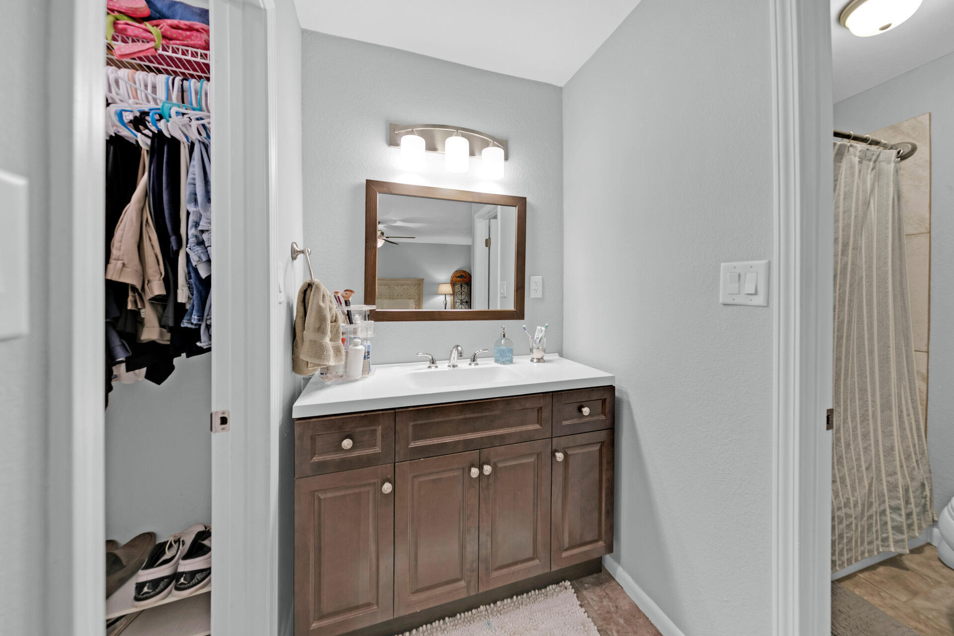 300 NW Vaughan Street