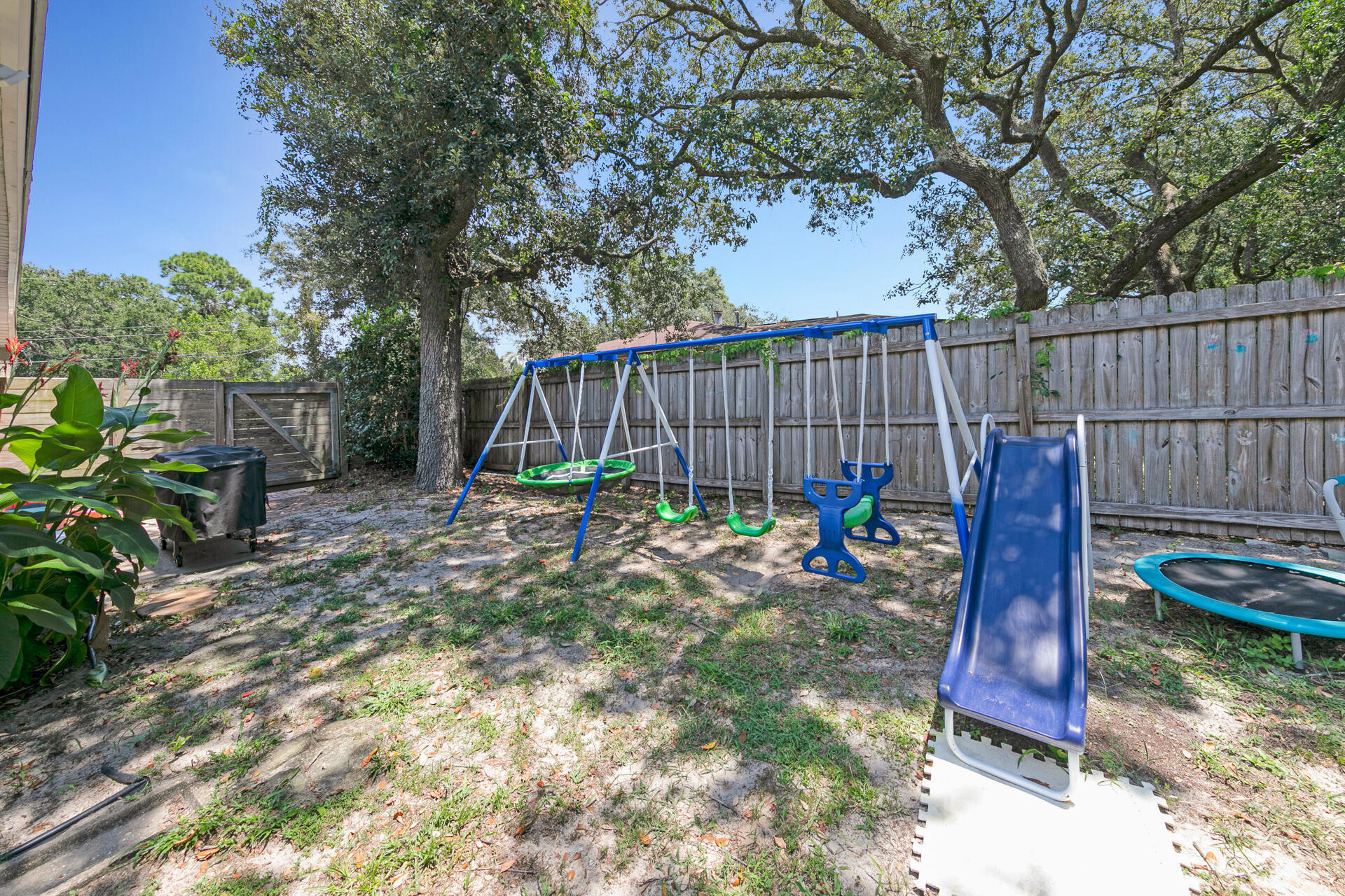 300 NW Vaughan Street