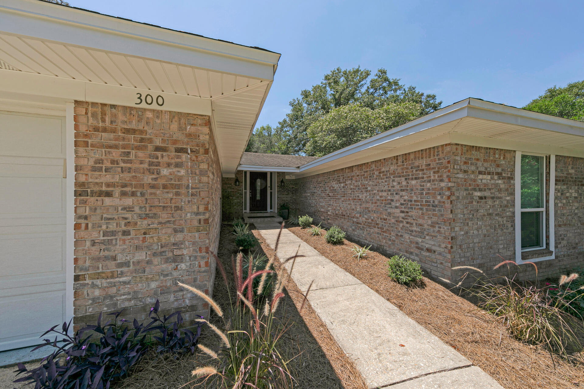 300 NW Vaughan Street