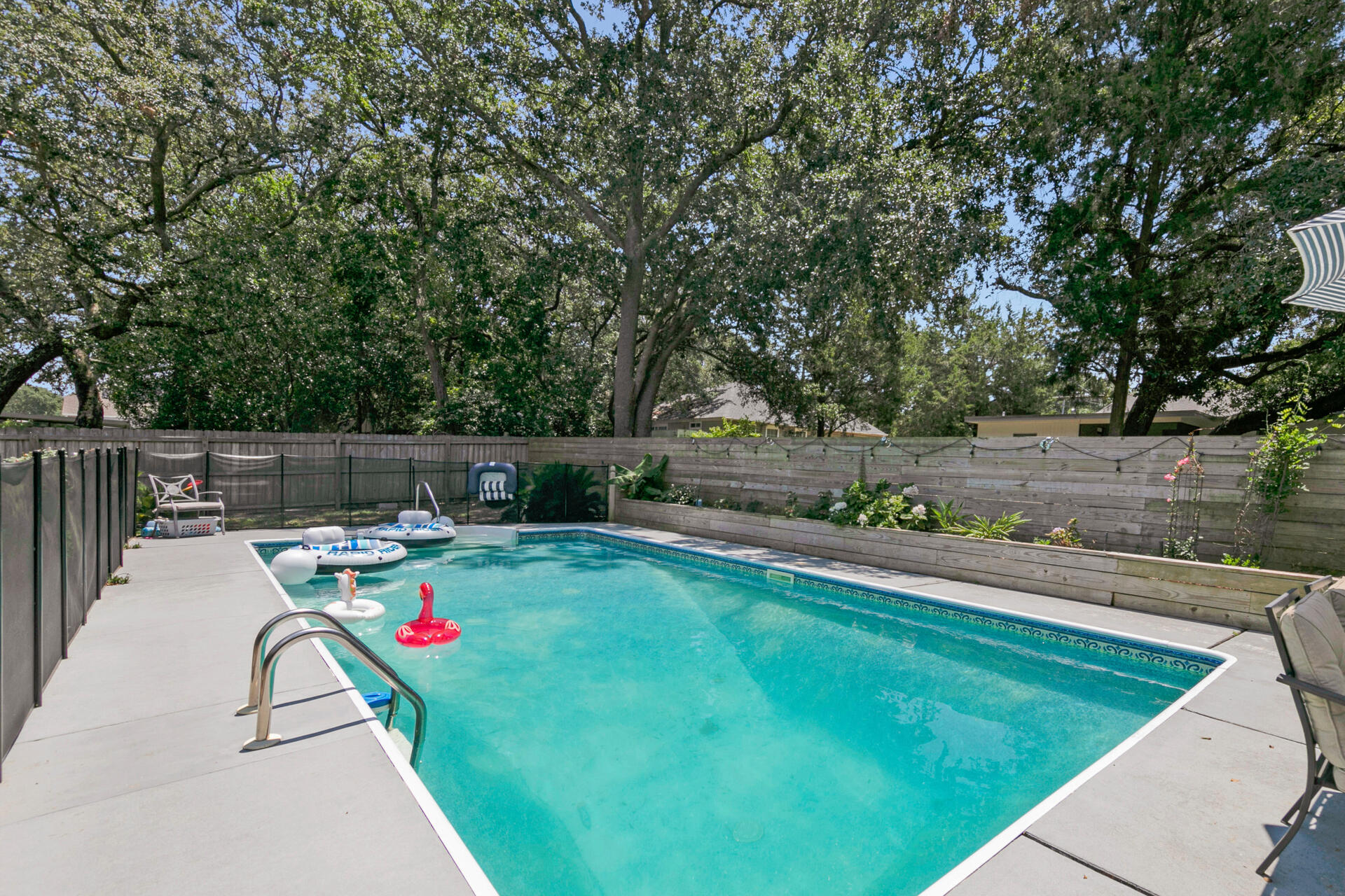 300 NW Vaughan Street