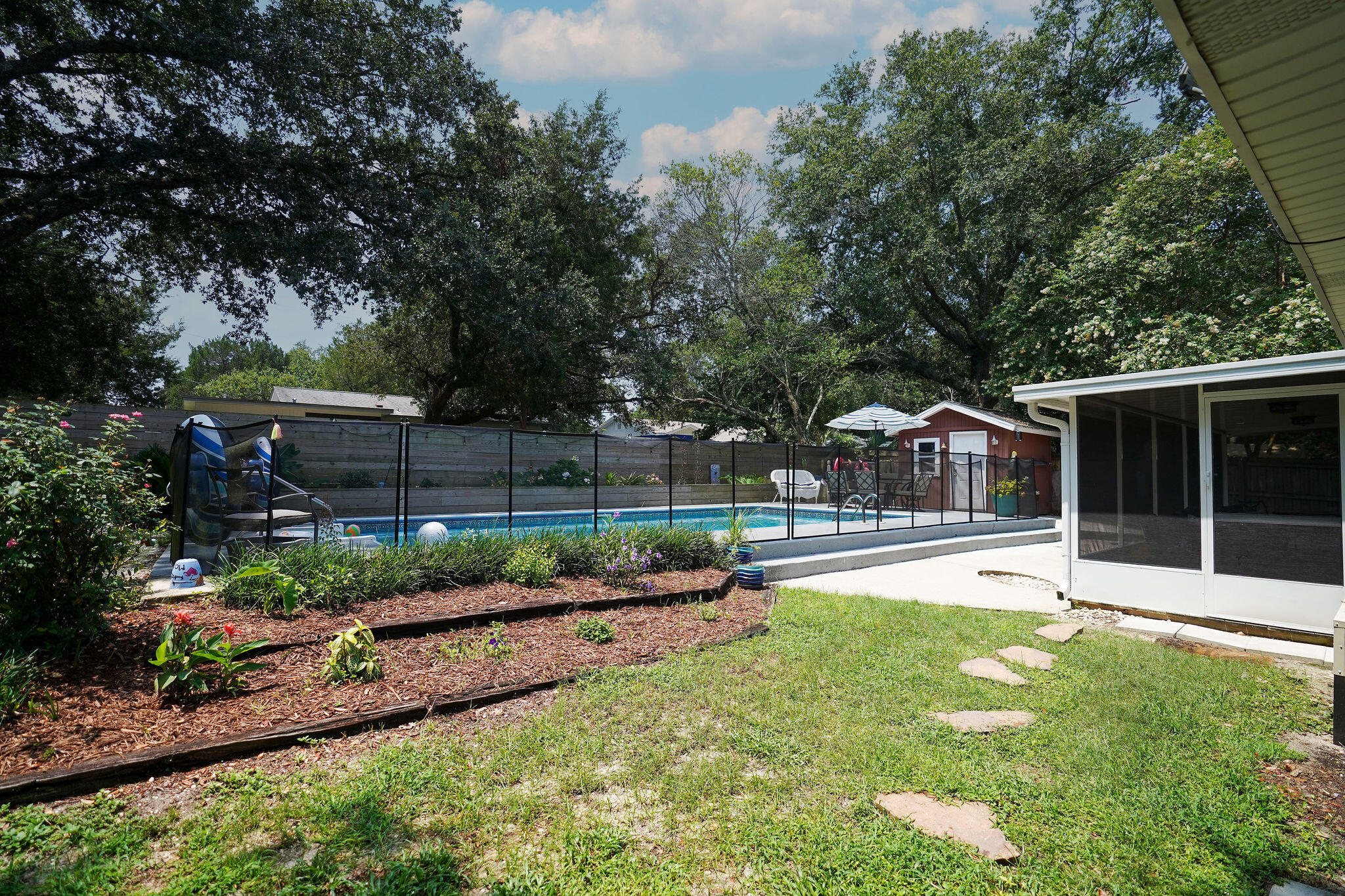 300 NW Vaughan Street