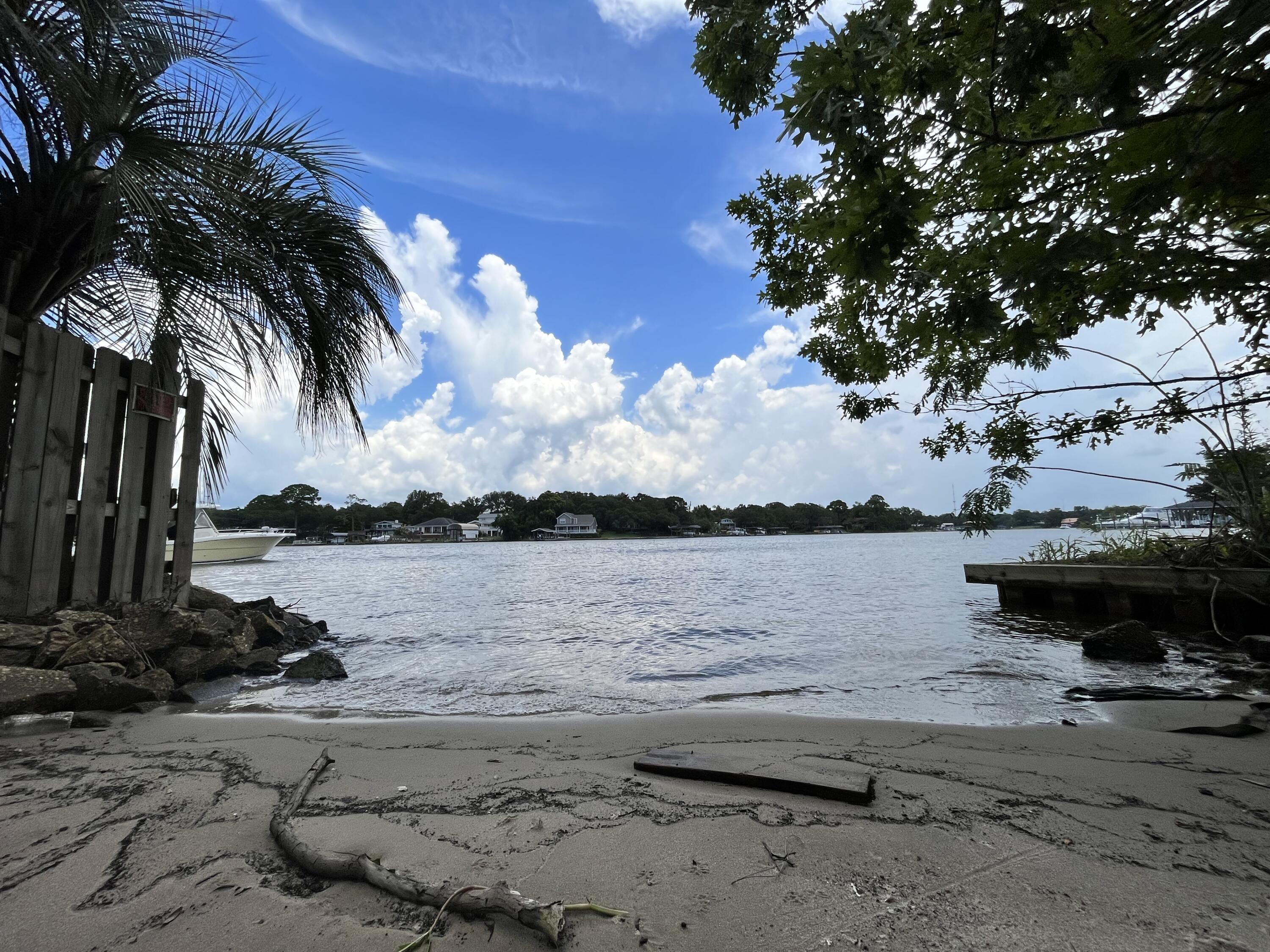 300 NW Vaughan Street