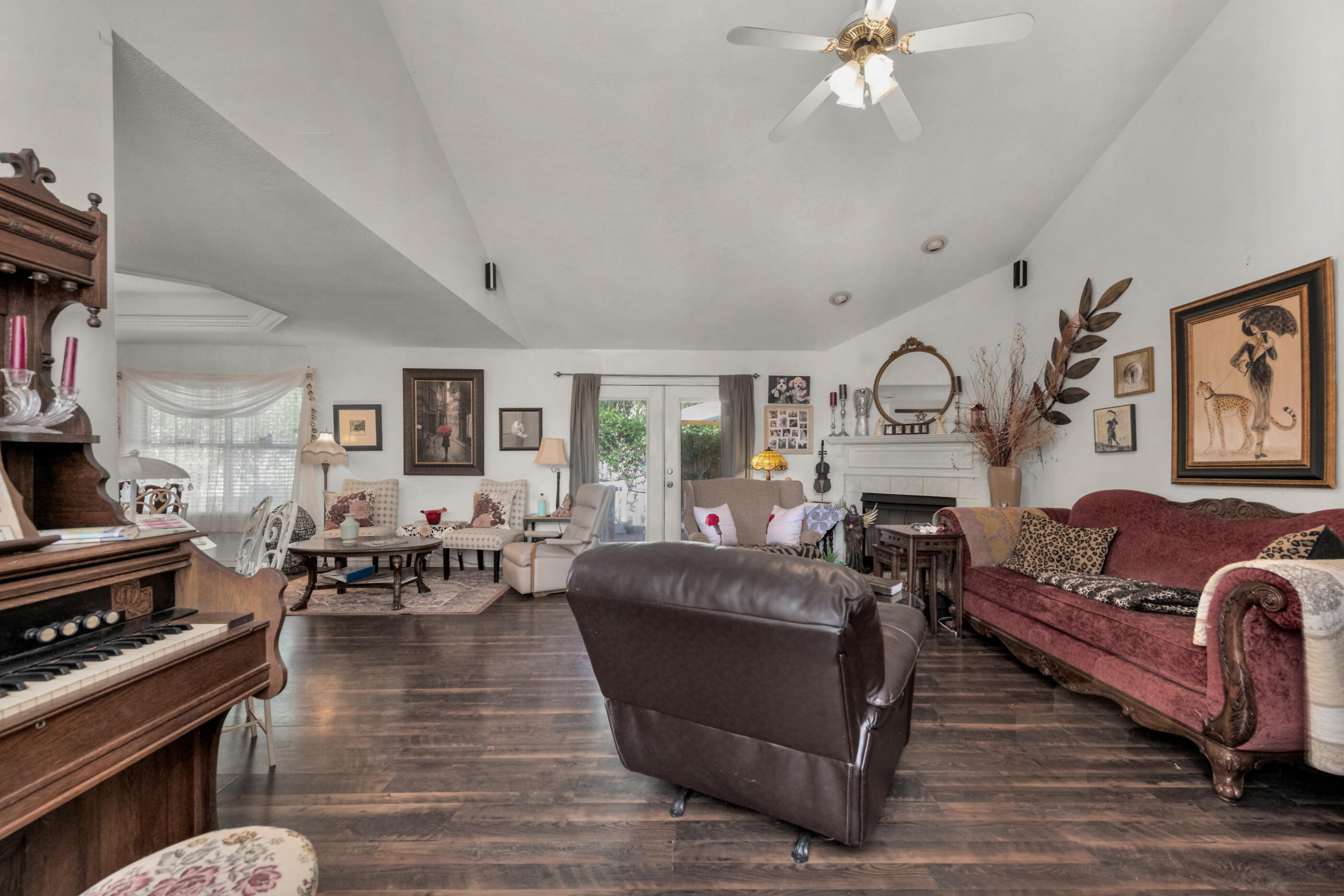 2199 Opal Court