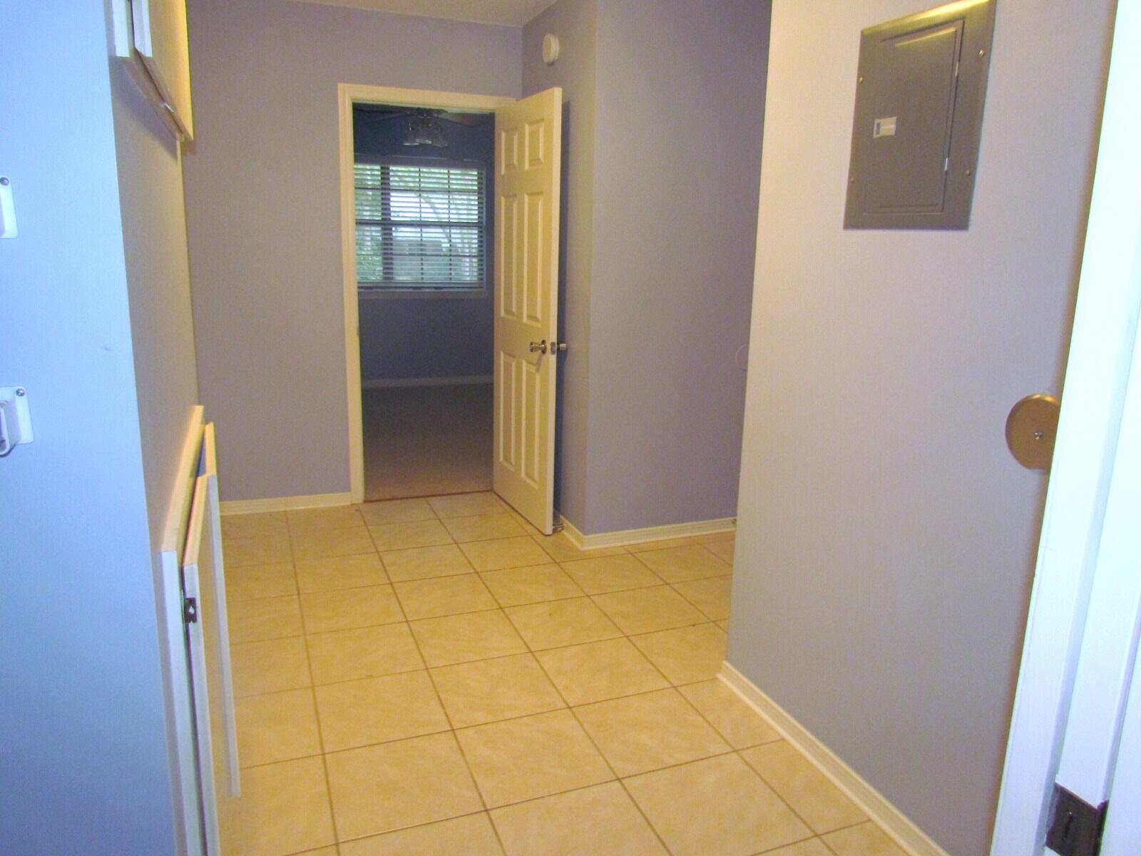 904 S Whisperwood Lane