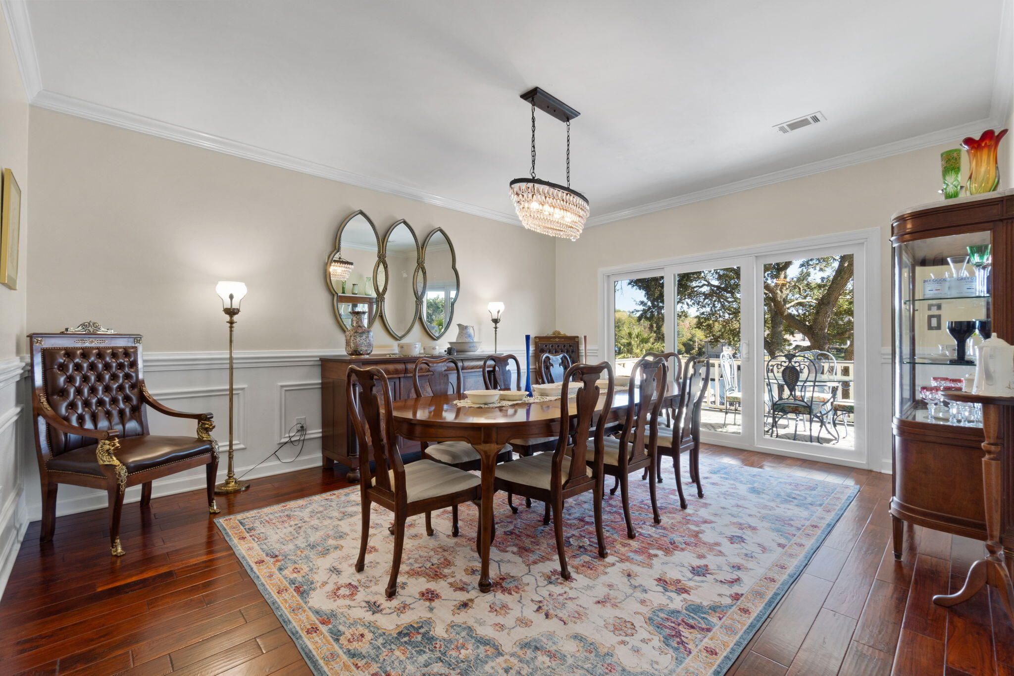 59 Lakeshore Drive
