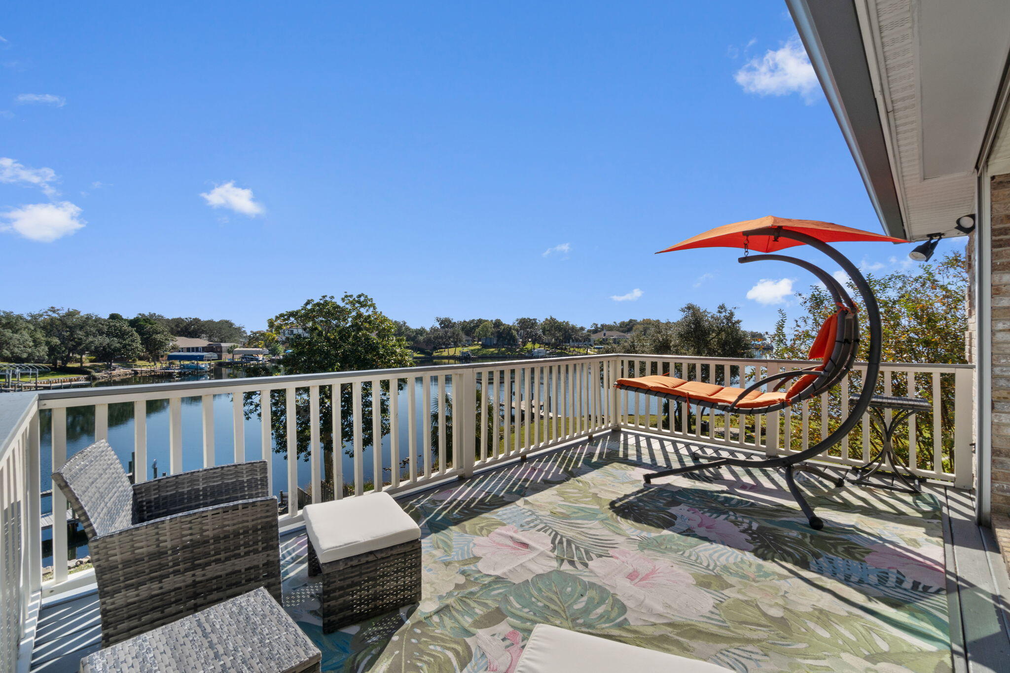 59 Lakeshore Drive