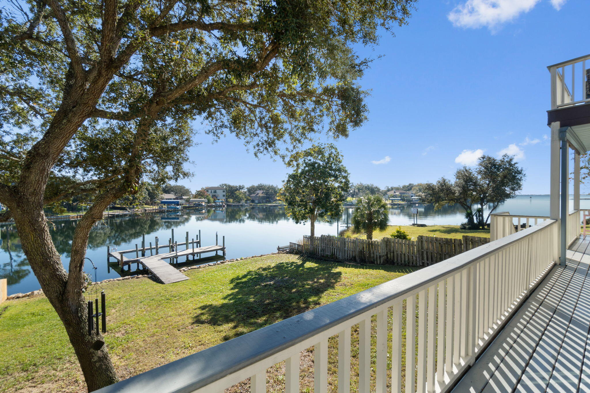 59 Lakeshore Drive