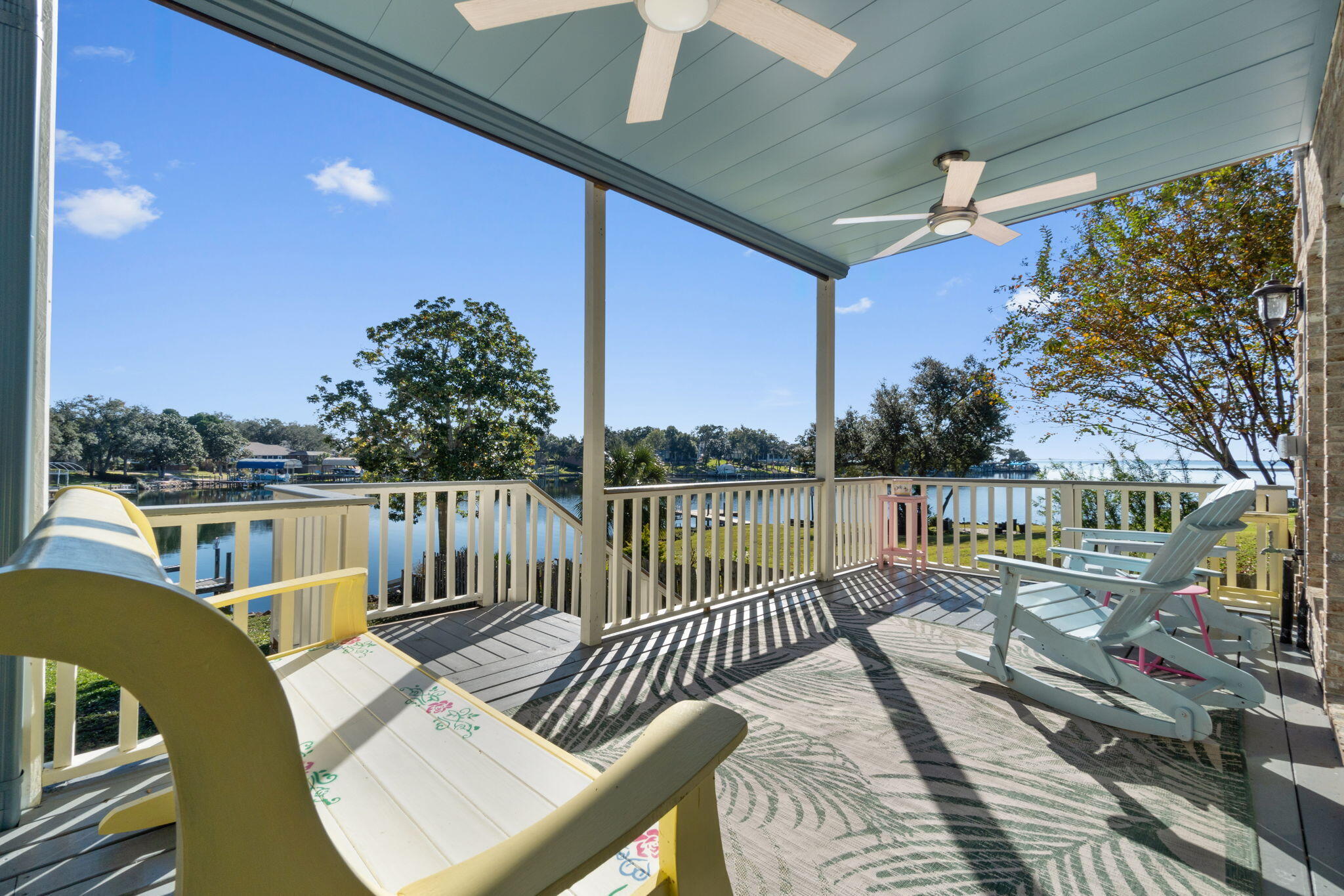 59 Lakeshore Drive
