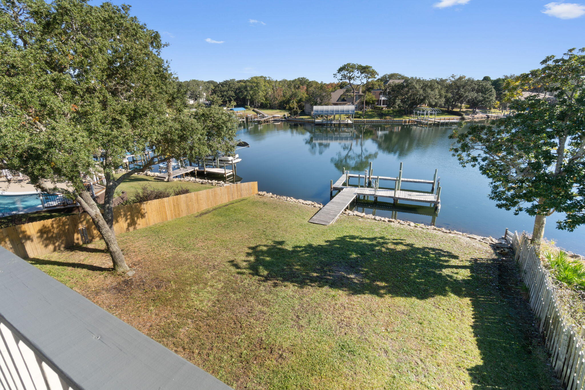 59 Lakeshore Drive