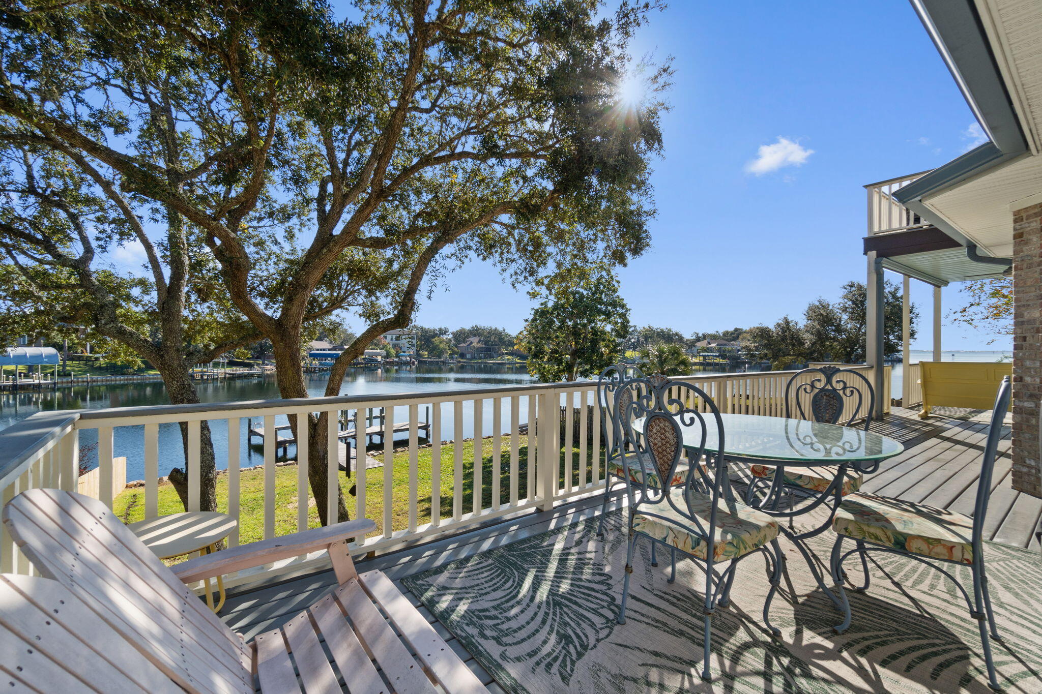 59 Lakeshore Drive