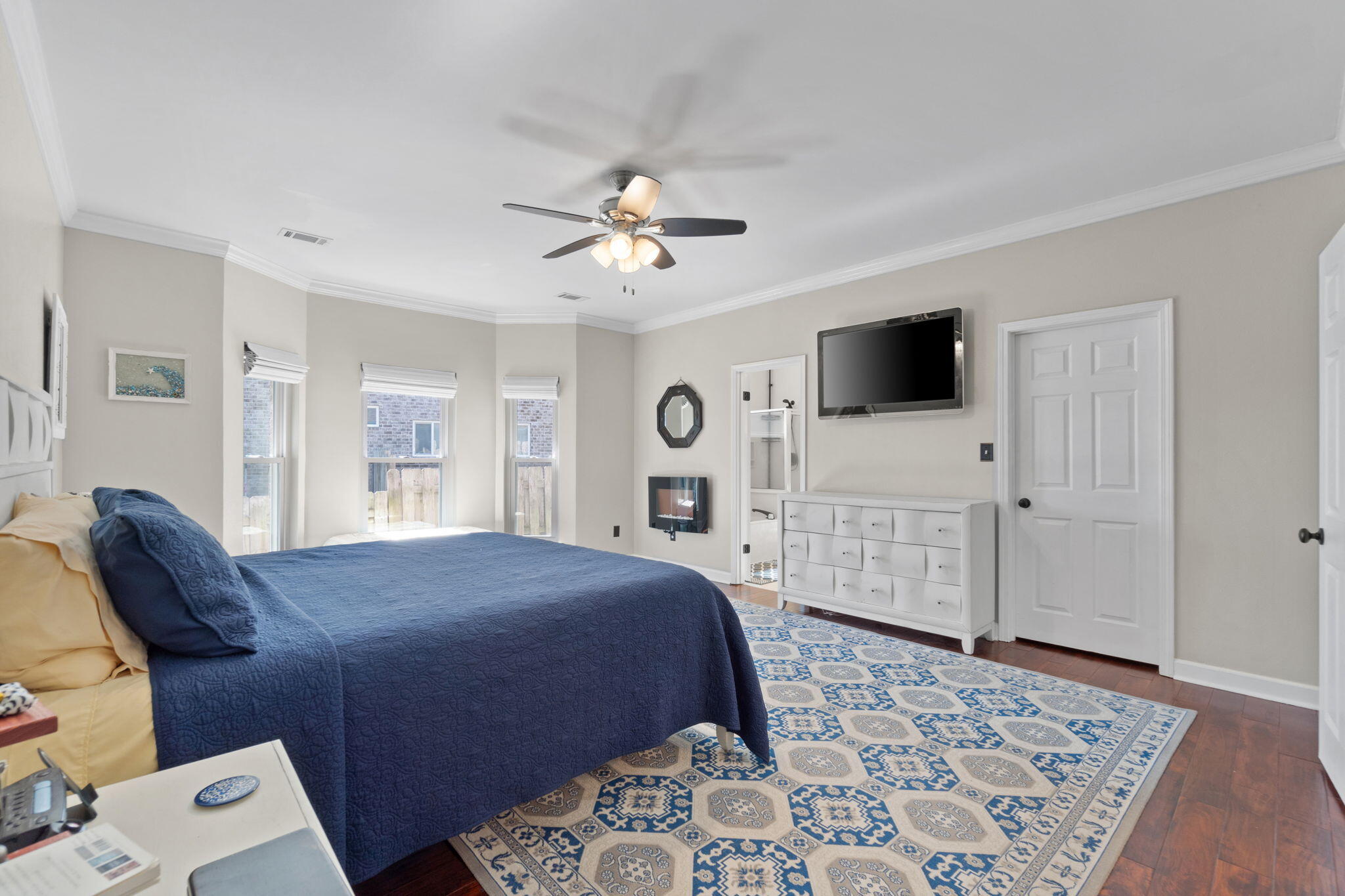 59 Lakeshore Drive