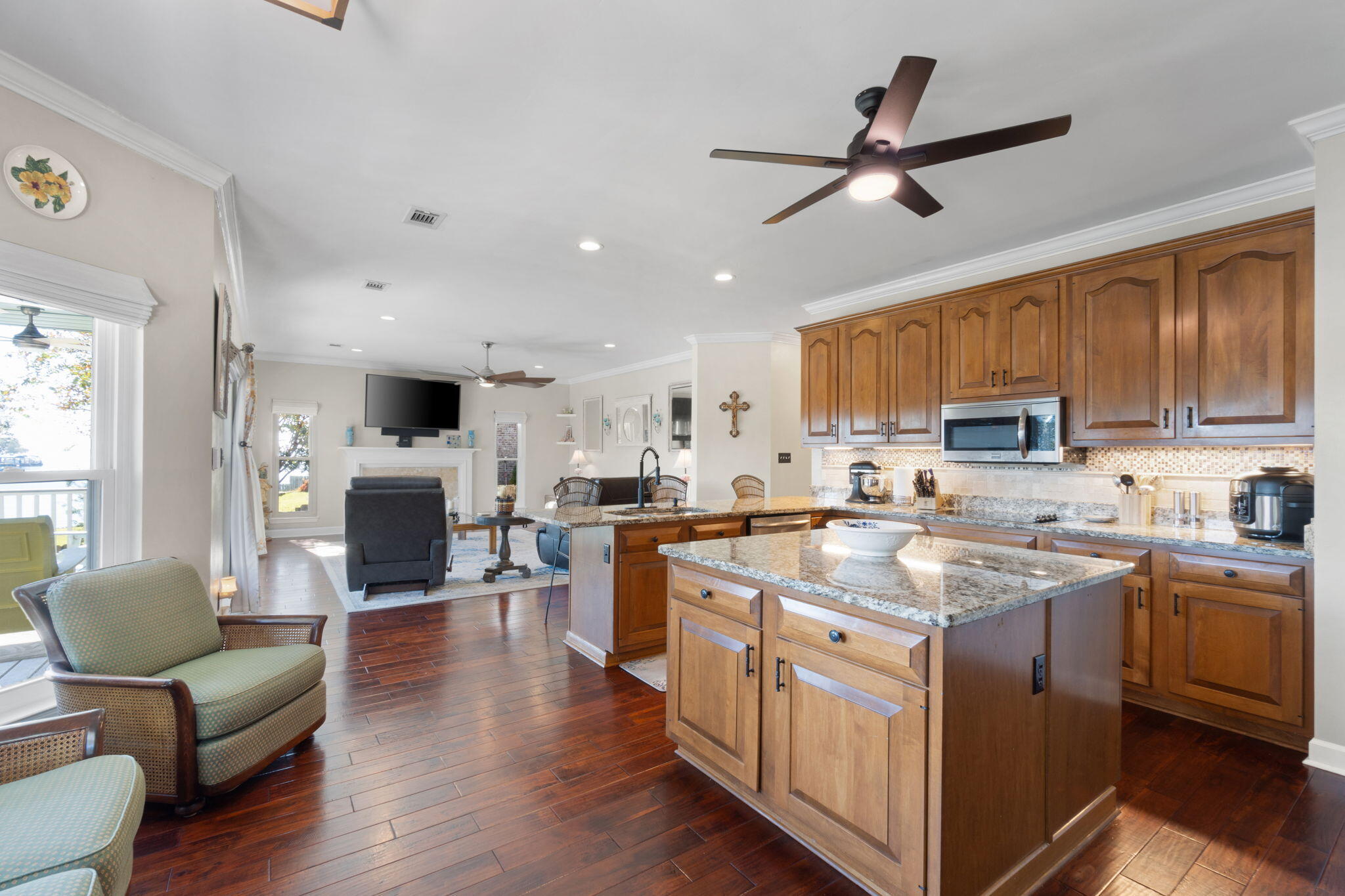 59 Lakeshore Drive