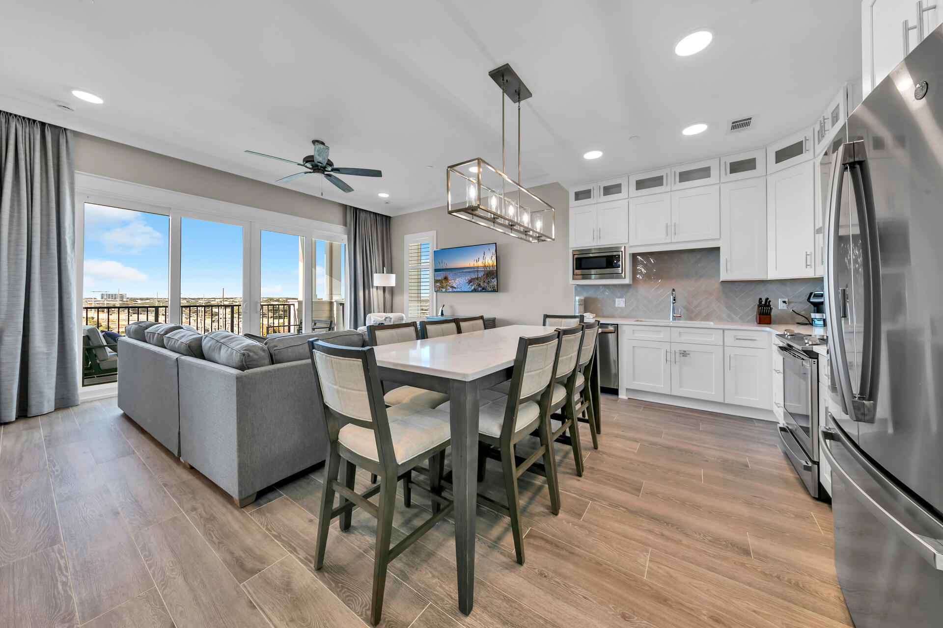 206 Henderson Resort Way, 5404