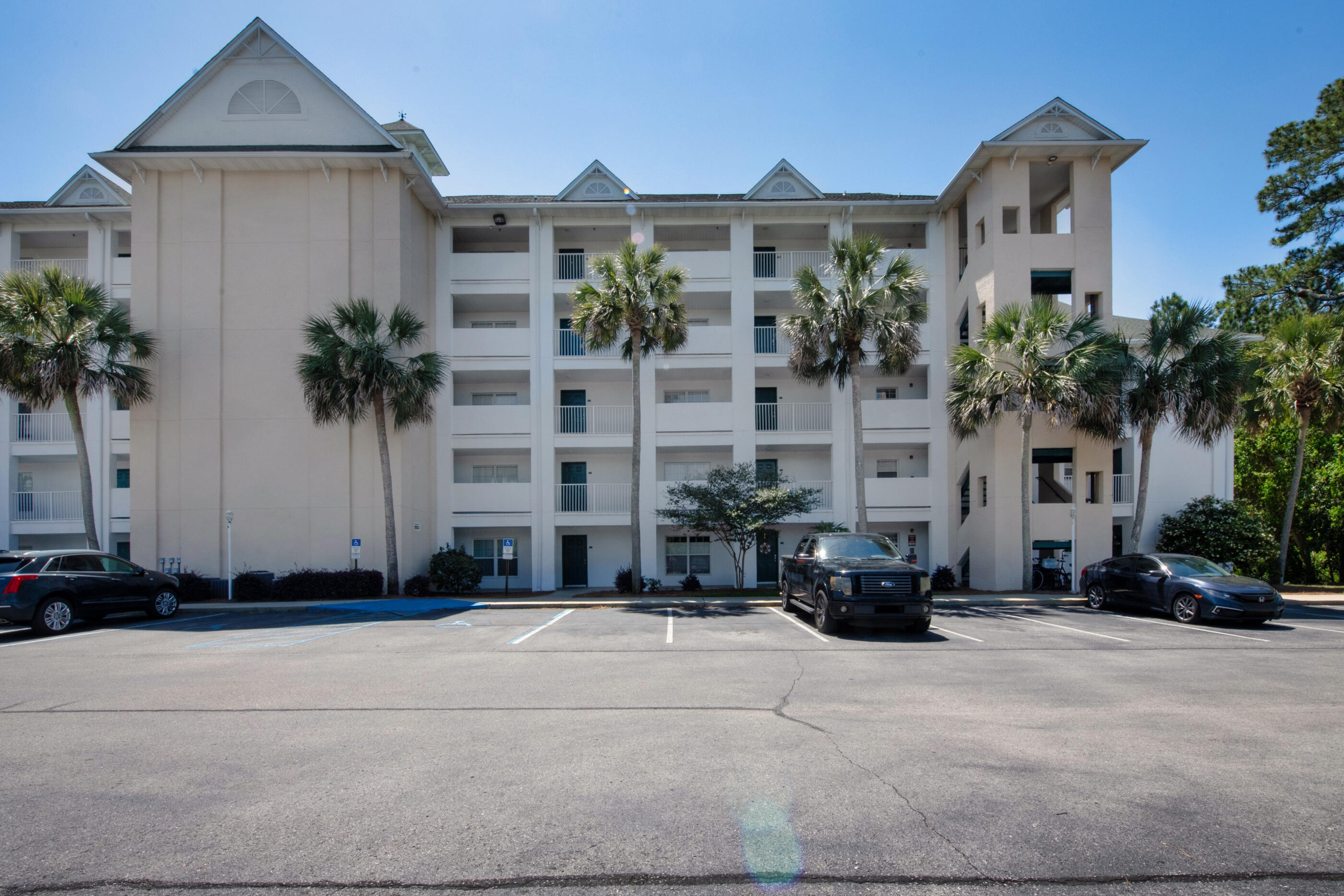 4270 Calinda Lane, 337