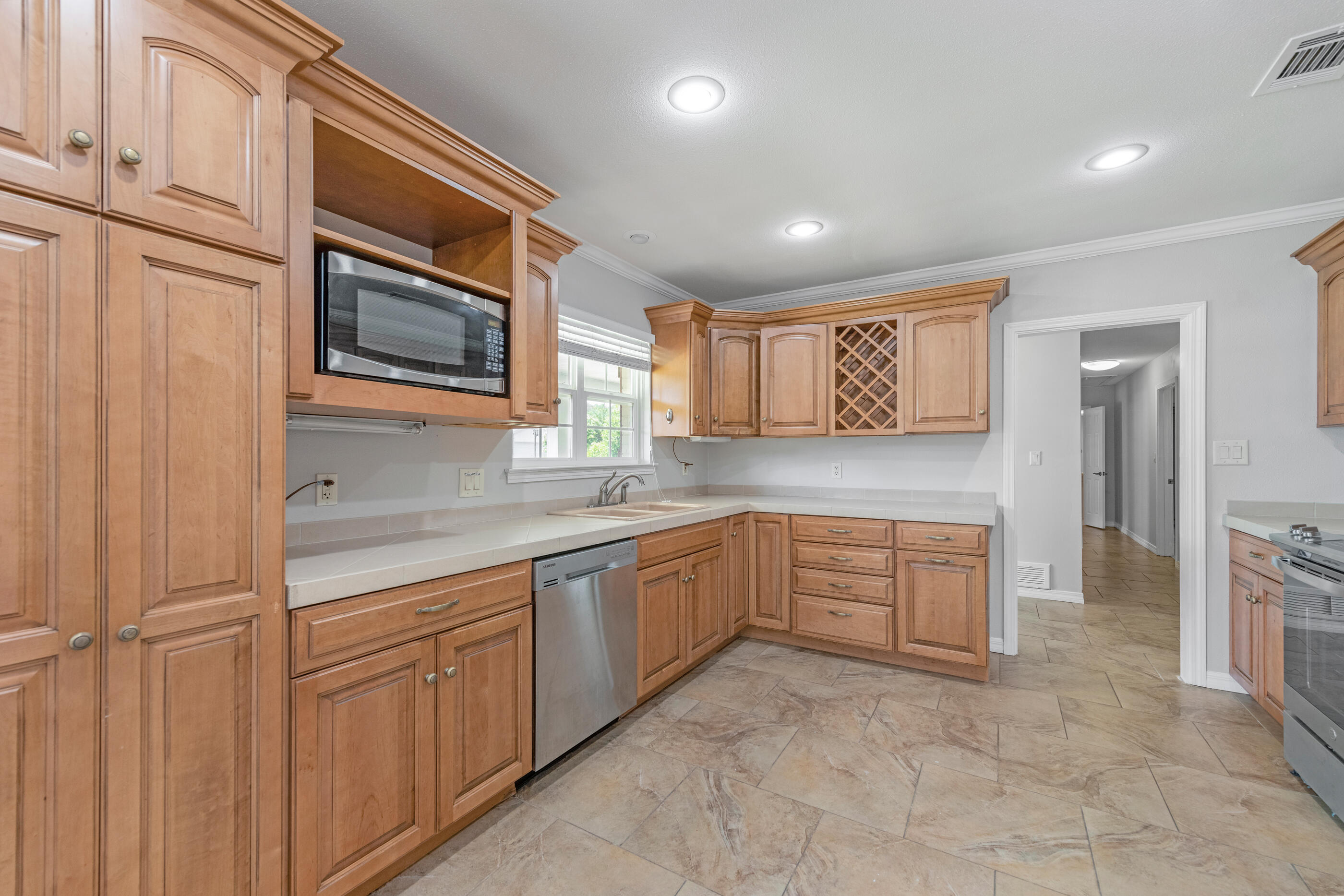 7 Maple Avenue