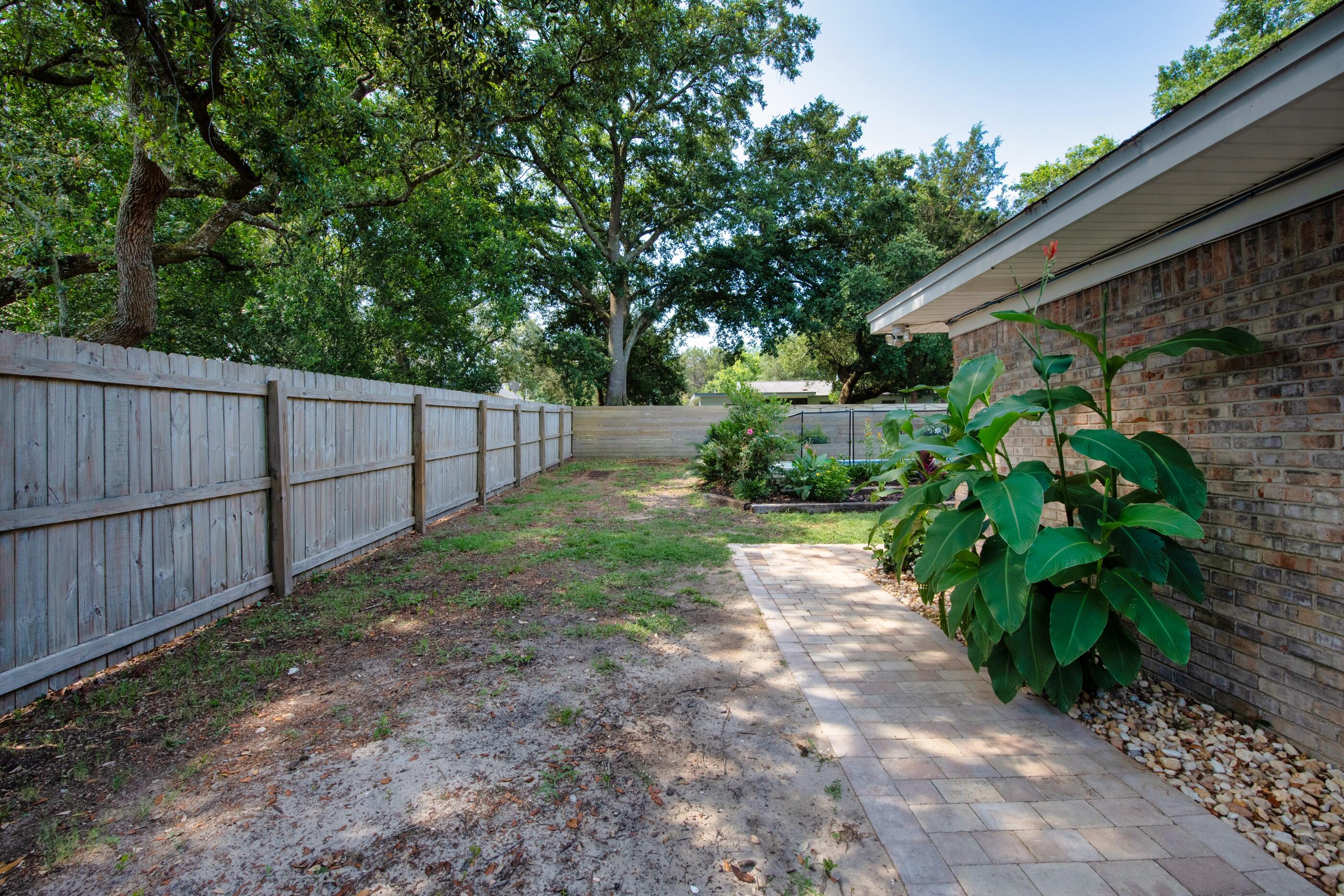 300 NW Vaughan Street