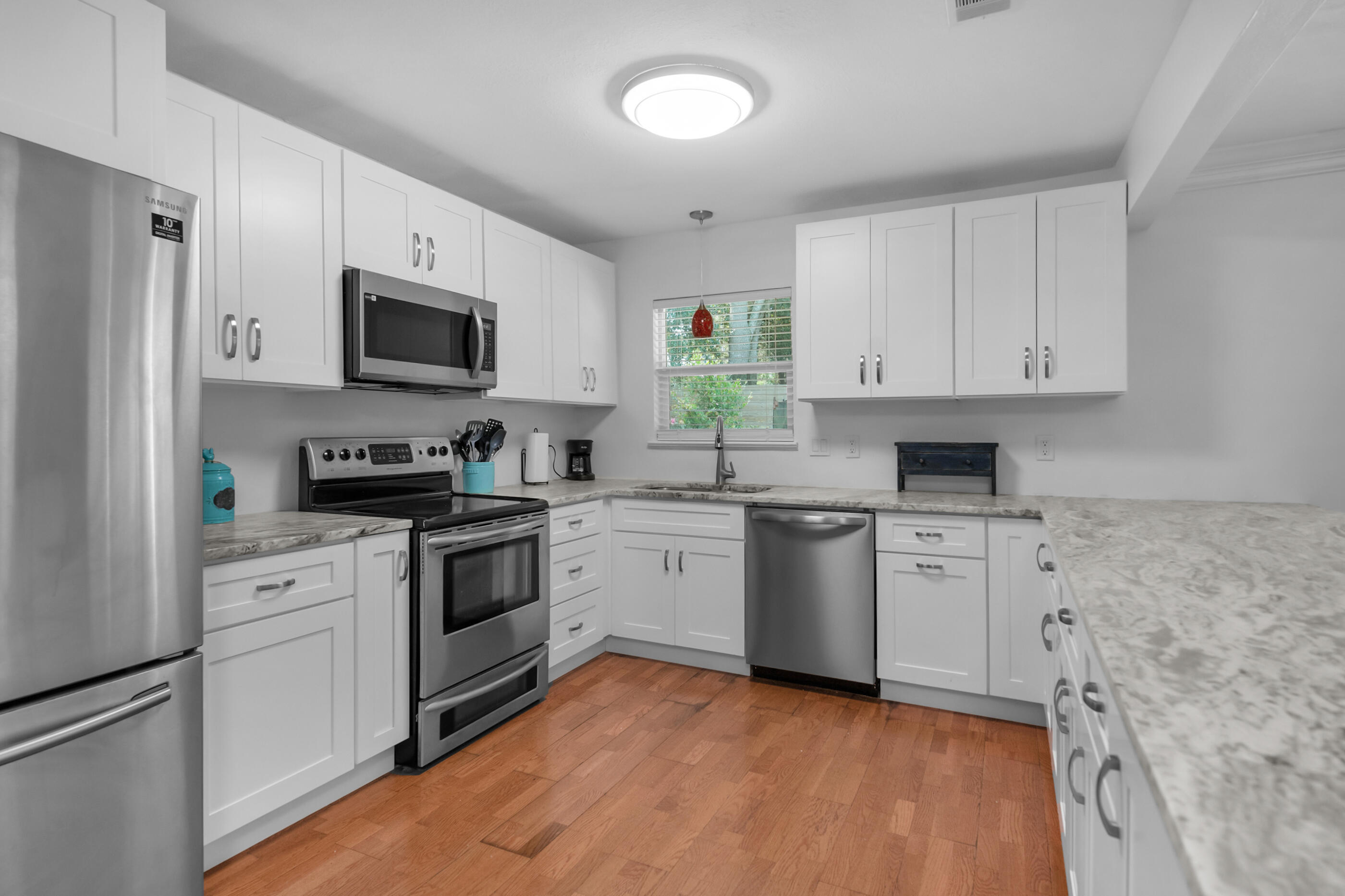 300 NW Vaughan Street