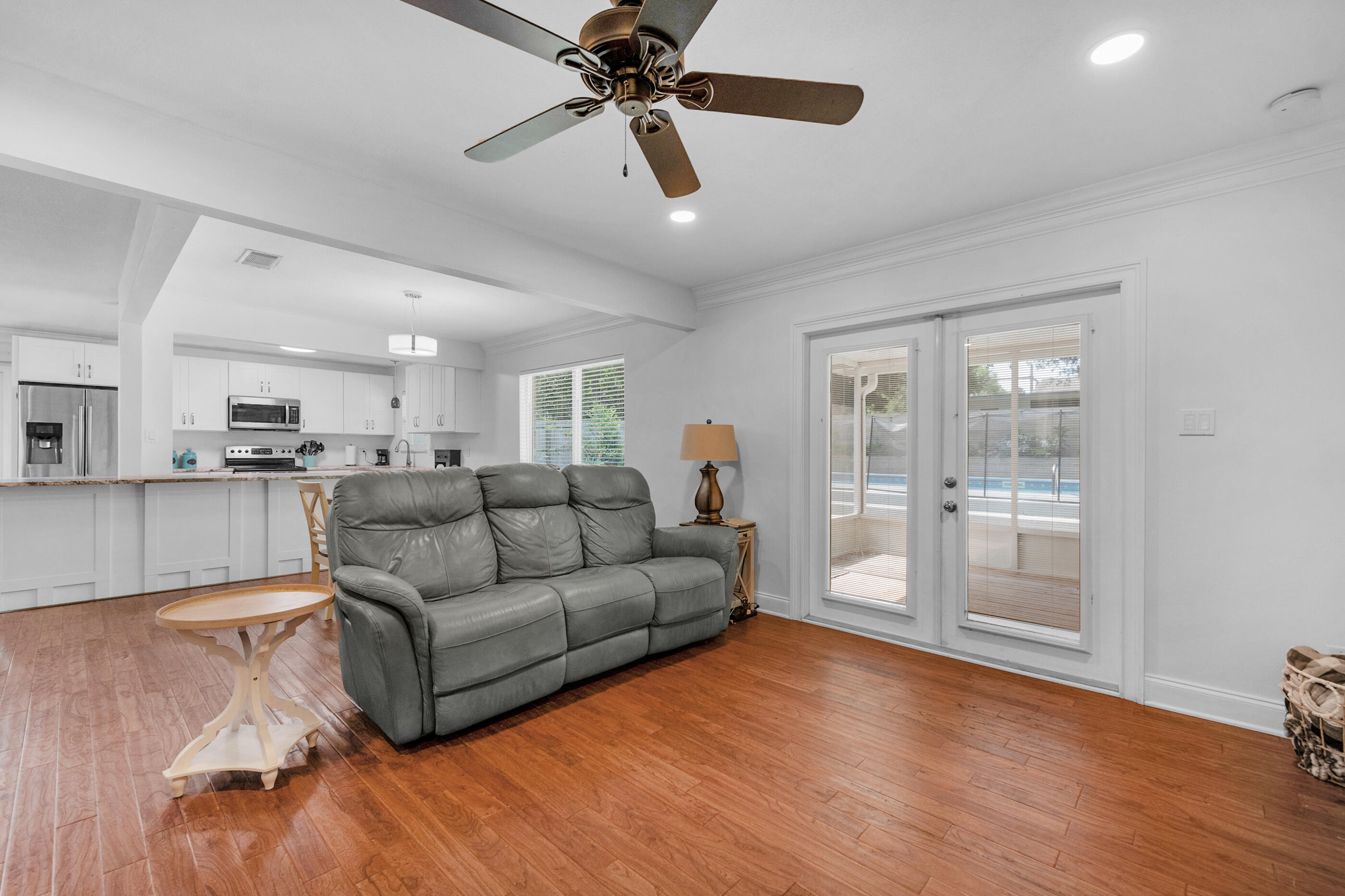 300 NW Vaughan Street