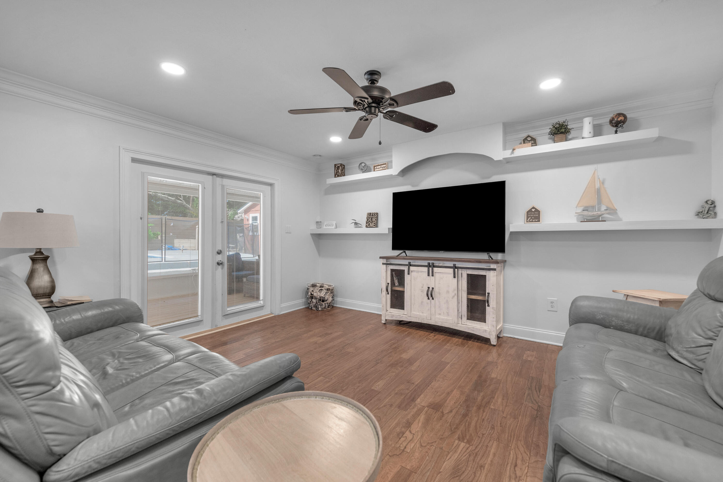 300 NW Vaughan Street