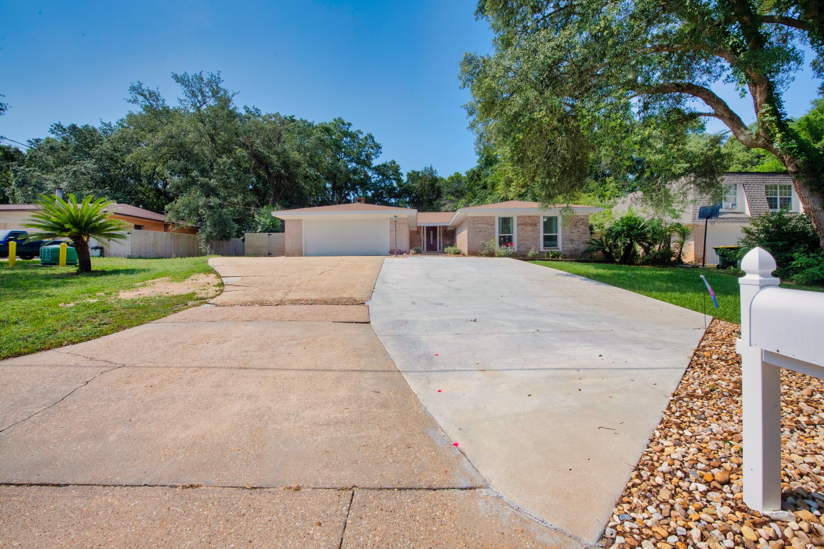 300 NW Vaughan Street