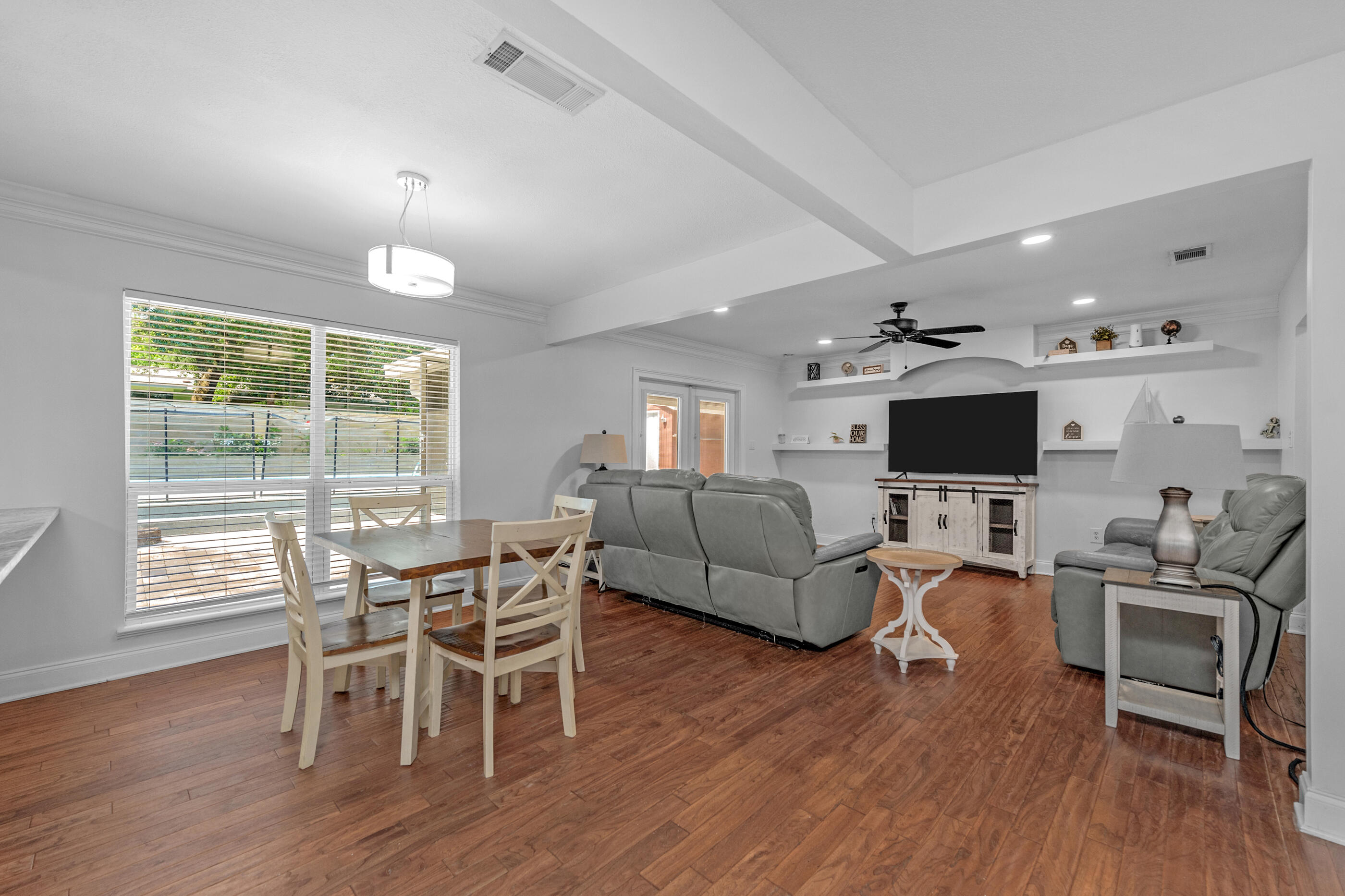 300 NW Vaughan Street