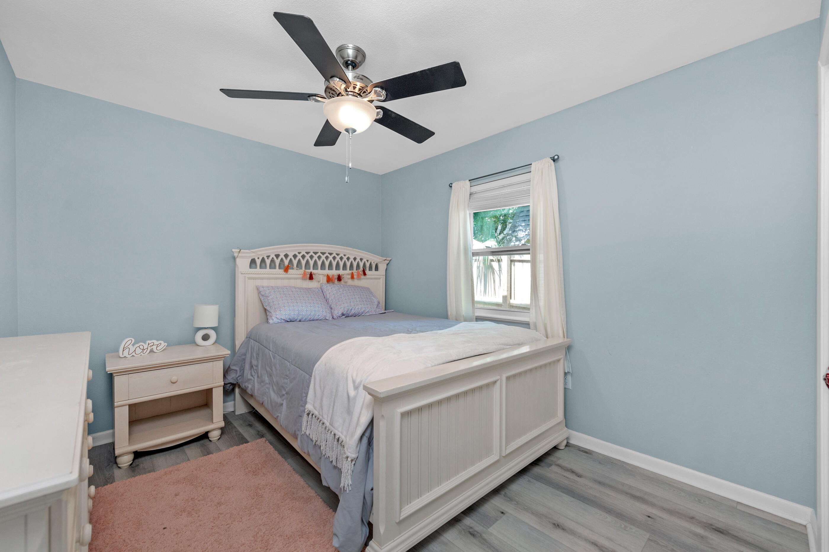 300 NW Vaughan Street