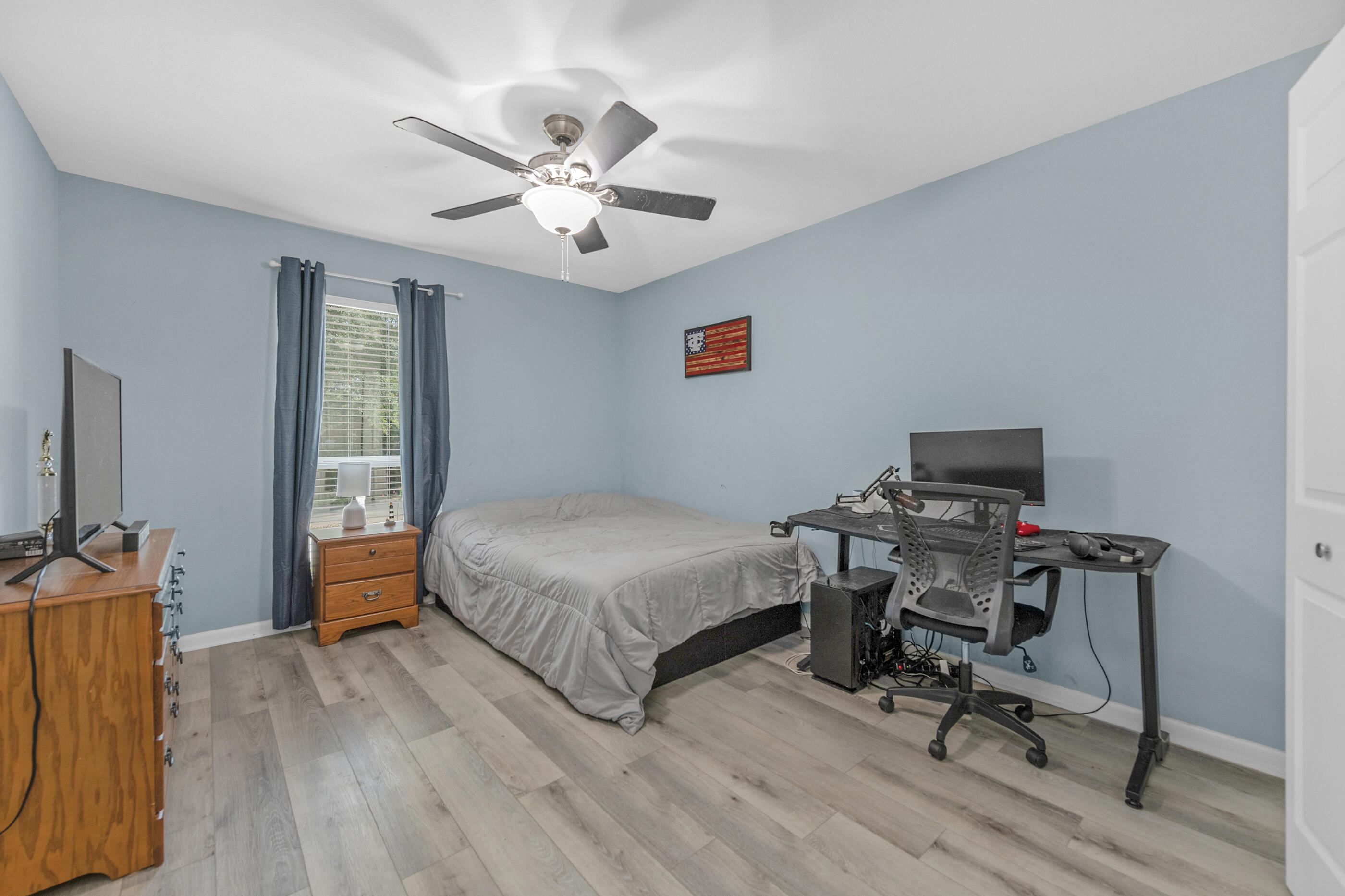 300 NW Vaughan Street