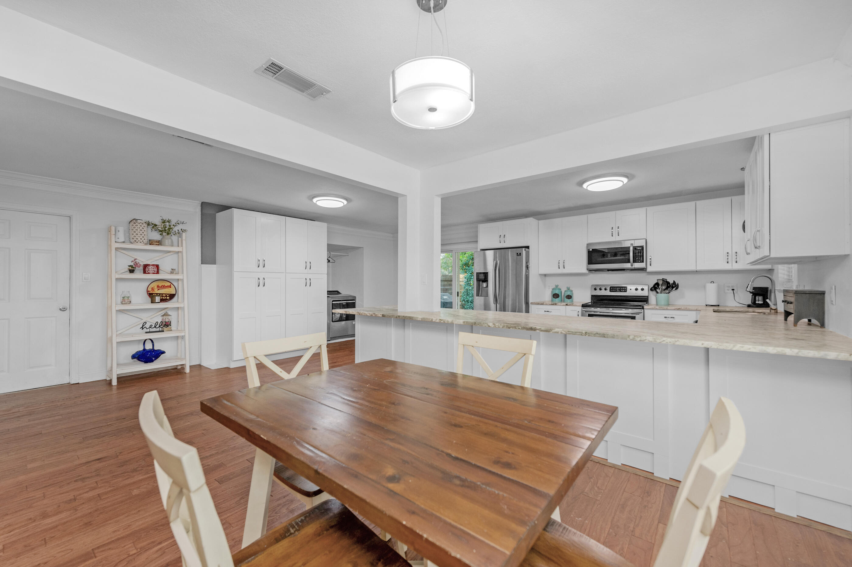 300 NW Vaughan Street