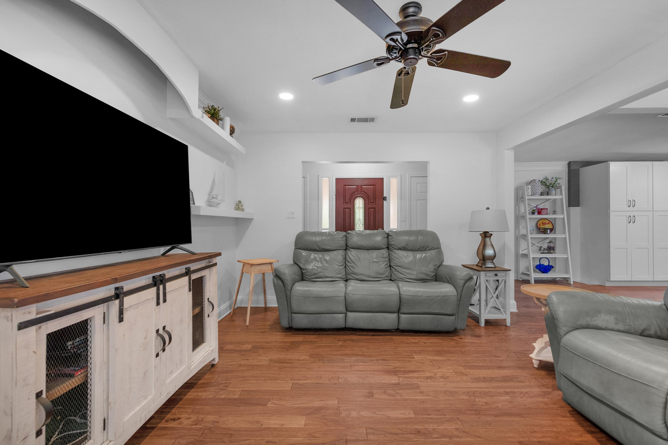 300 NW Vaughan Street