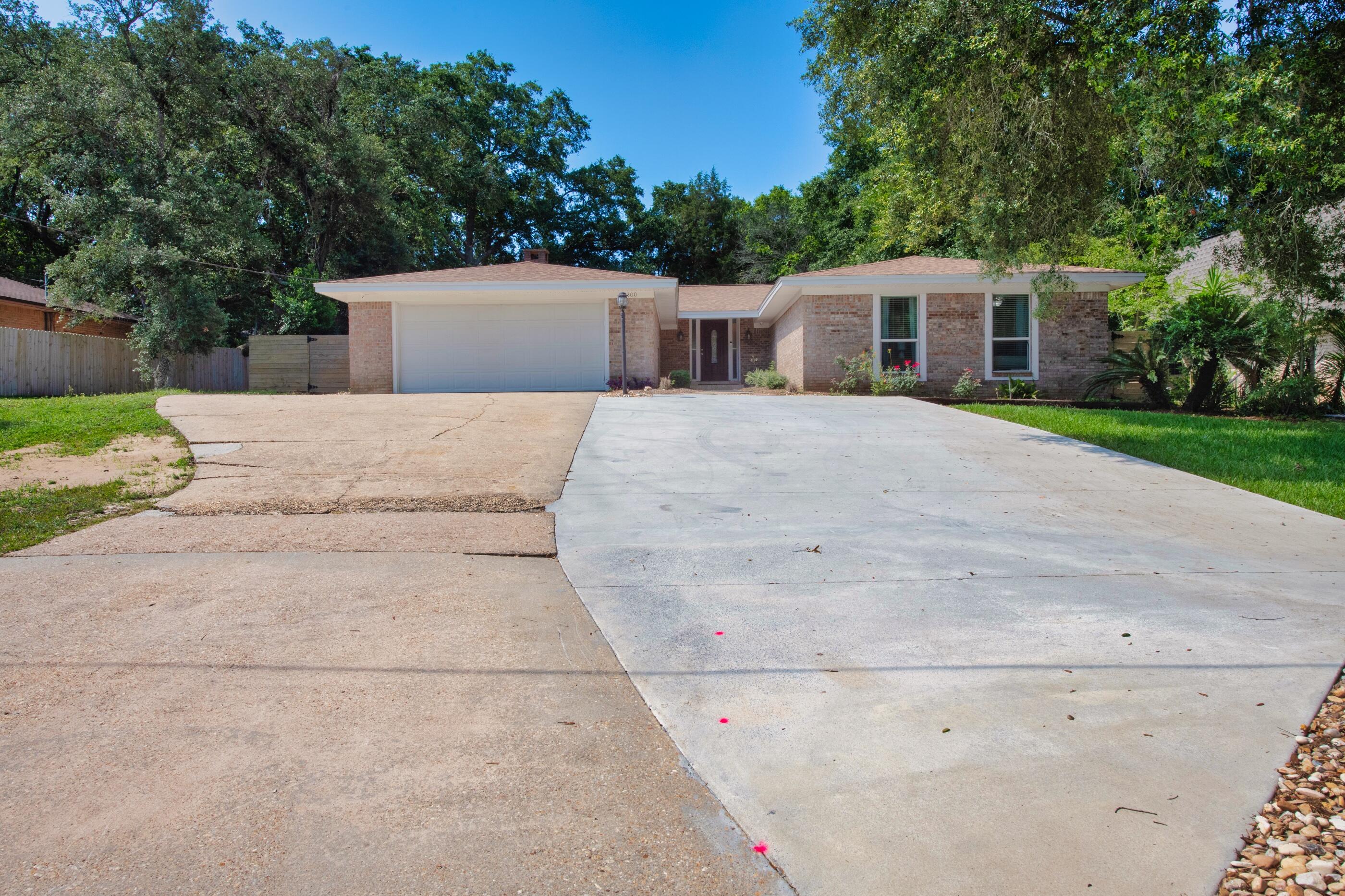 300 NW Vaughan Street