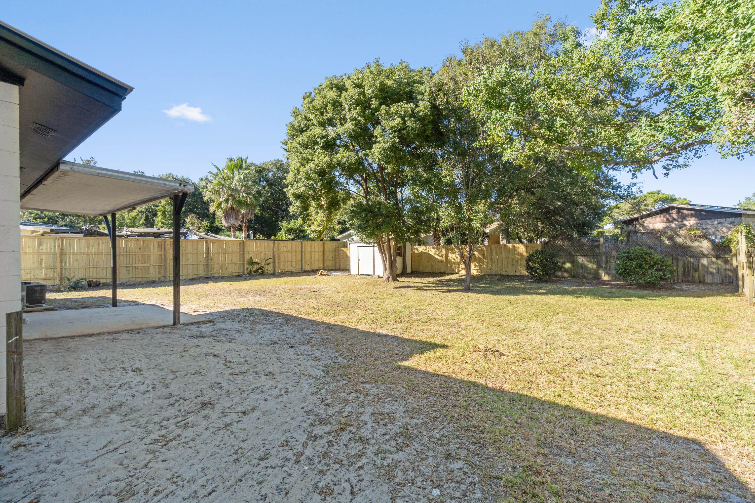 406 NW Oakland Circle